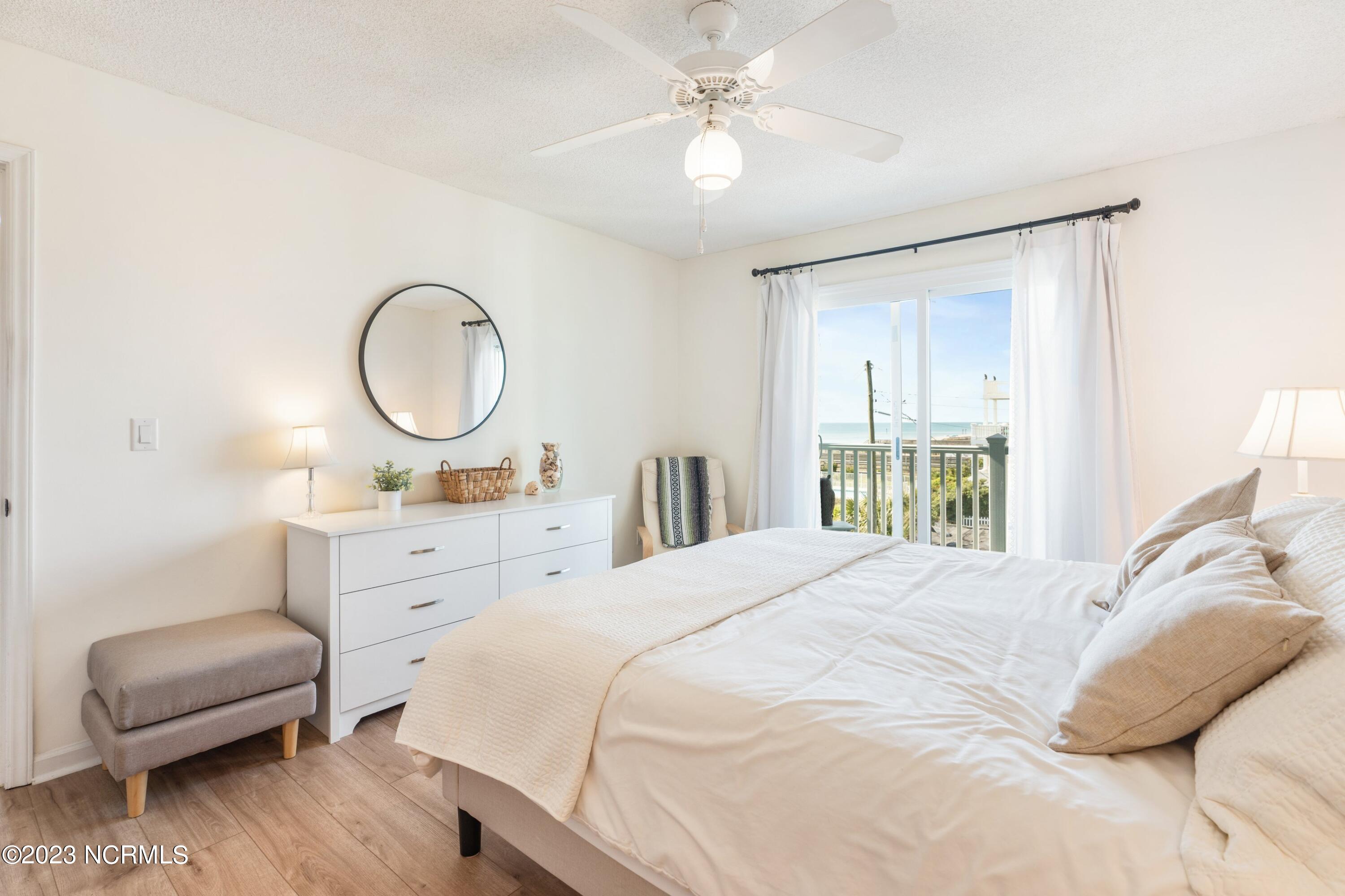 1423 S Lake Park Boulevard, 2b