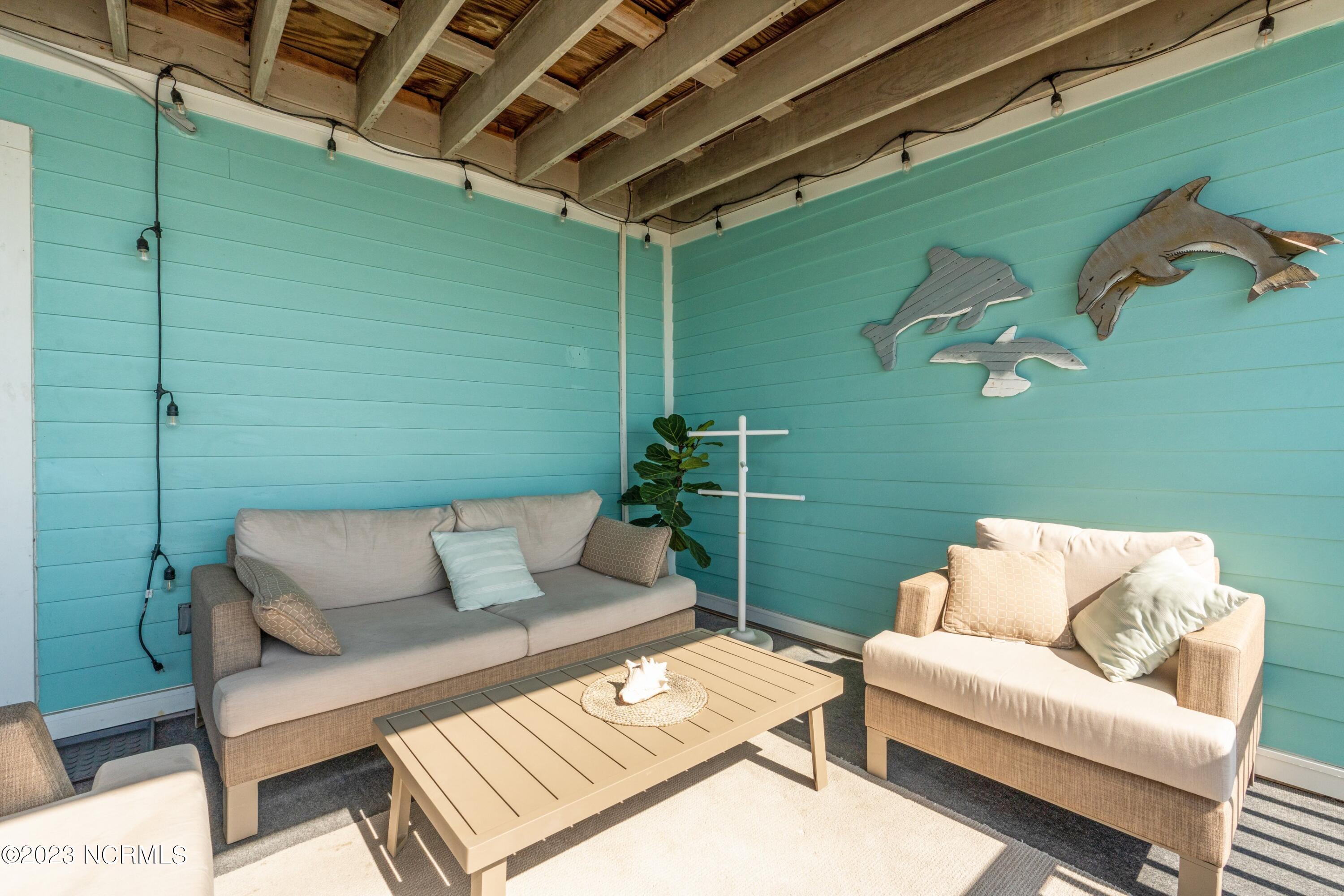 1423 S Lake Park Boulevard, 2b