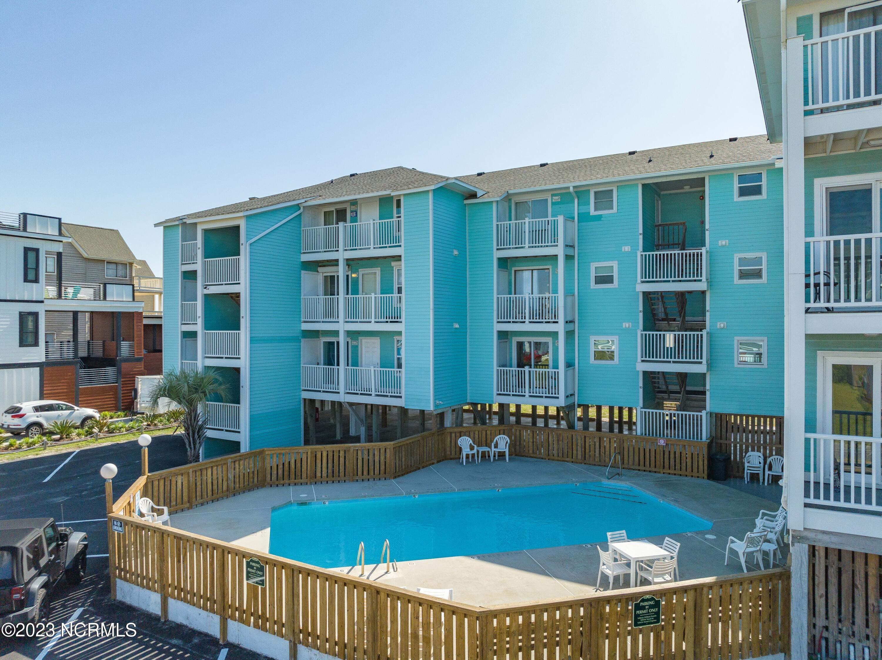 1423 S Lake Park Boulevard, 2b