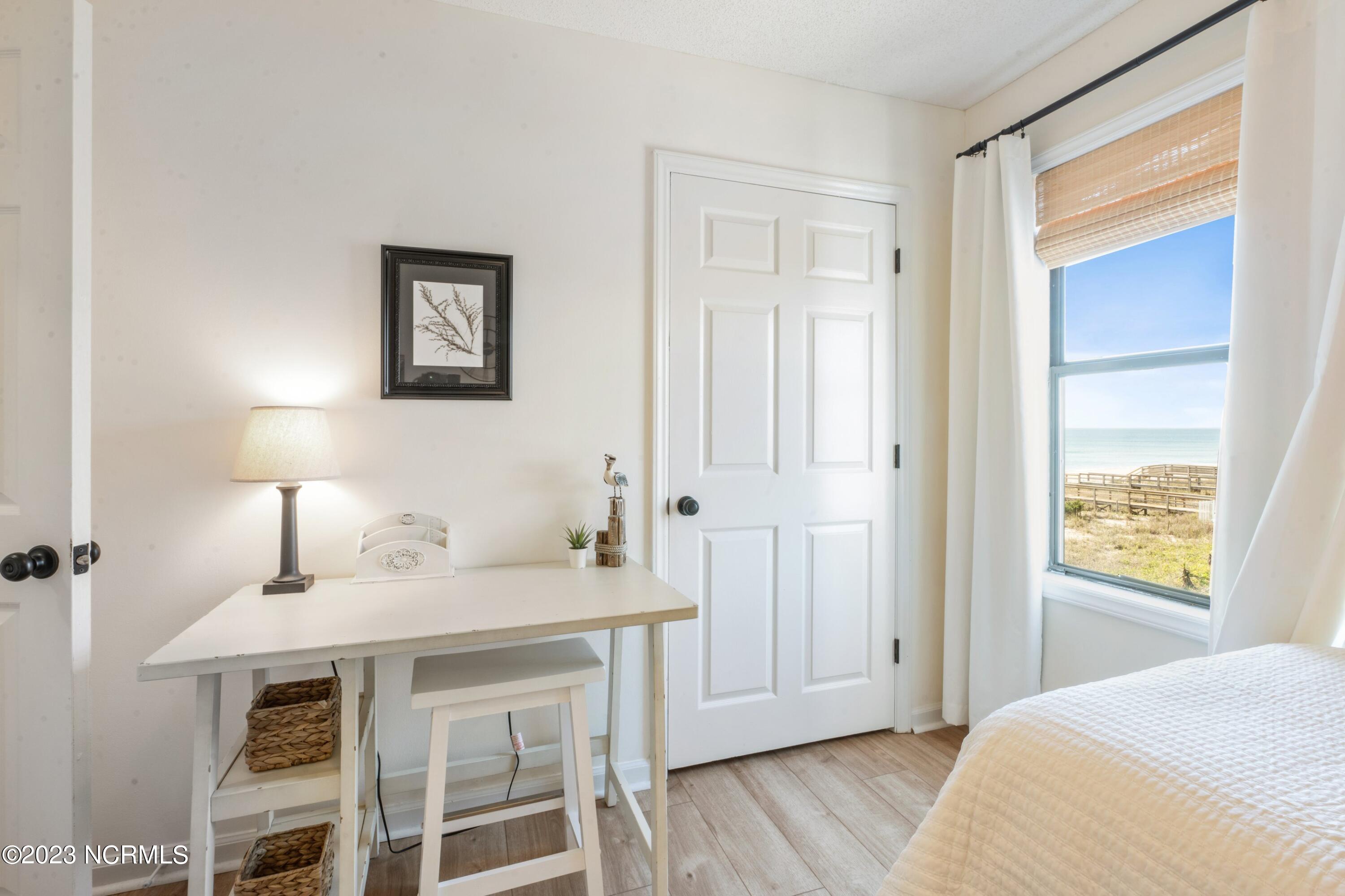 1423 S Lake Park Boulevard, 2b