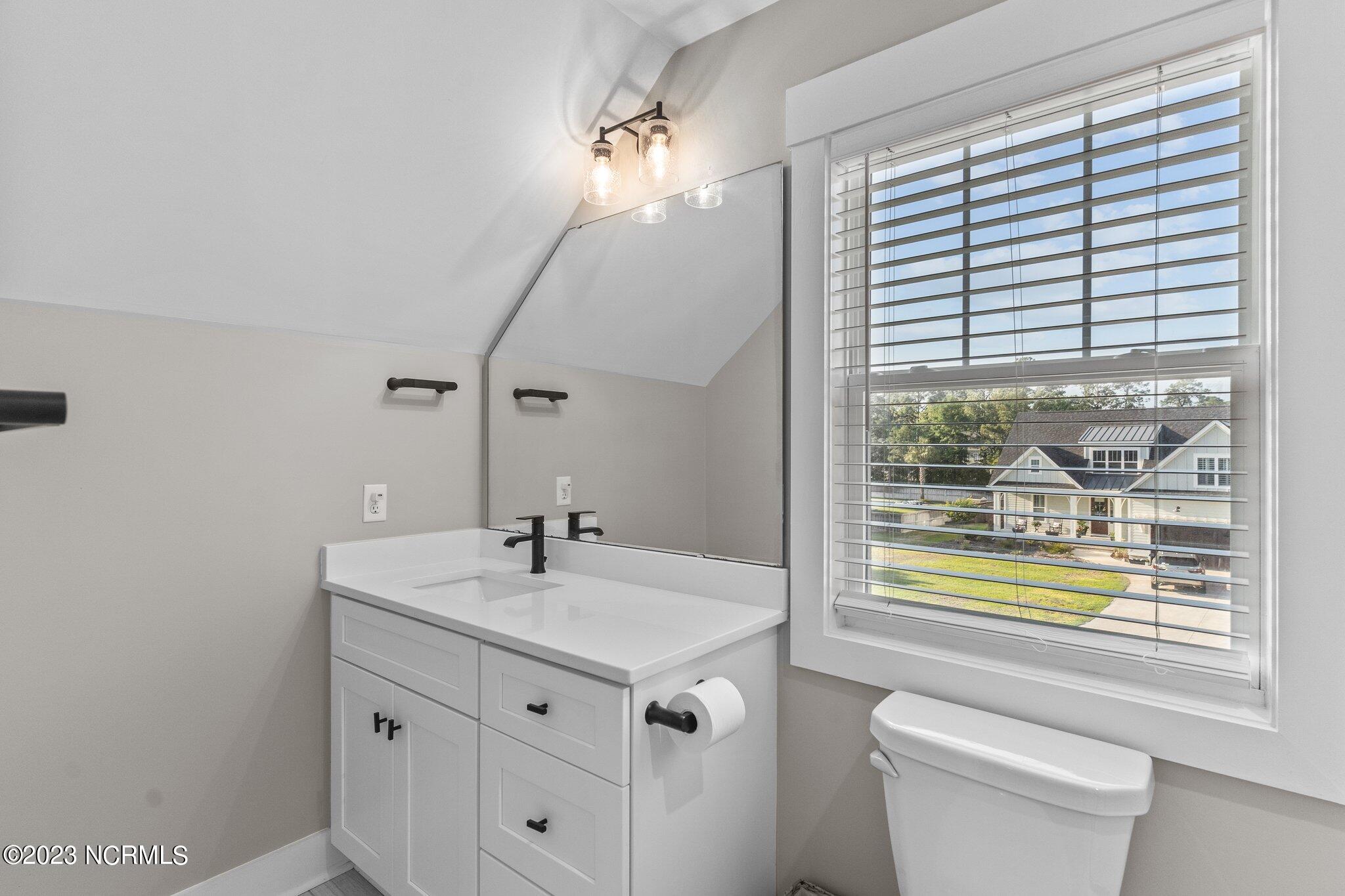 319 The Cape Boulevard