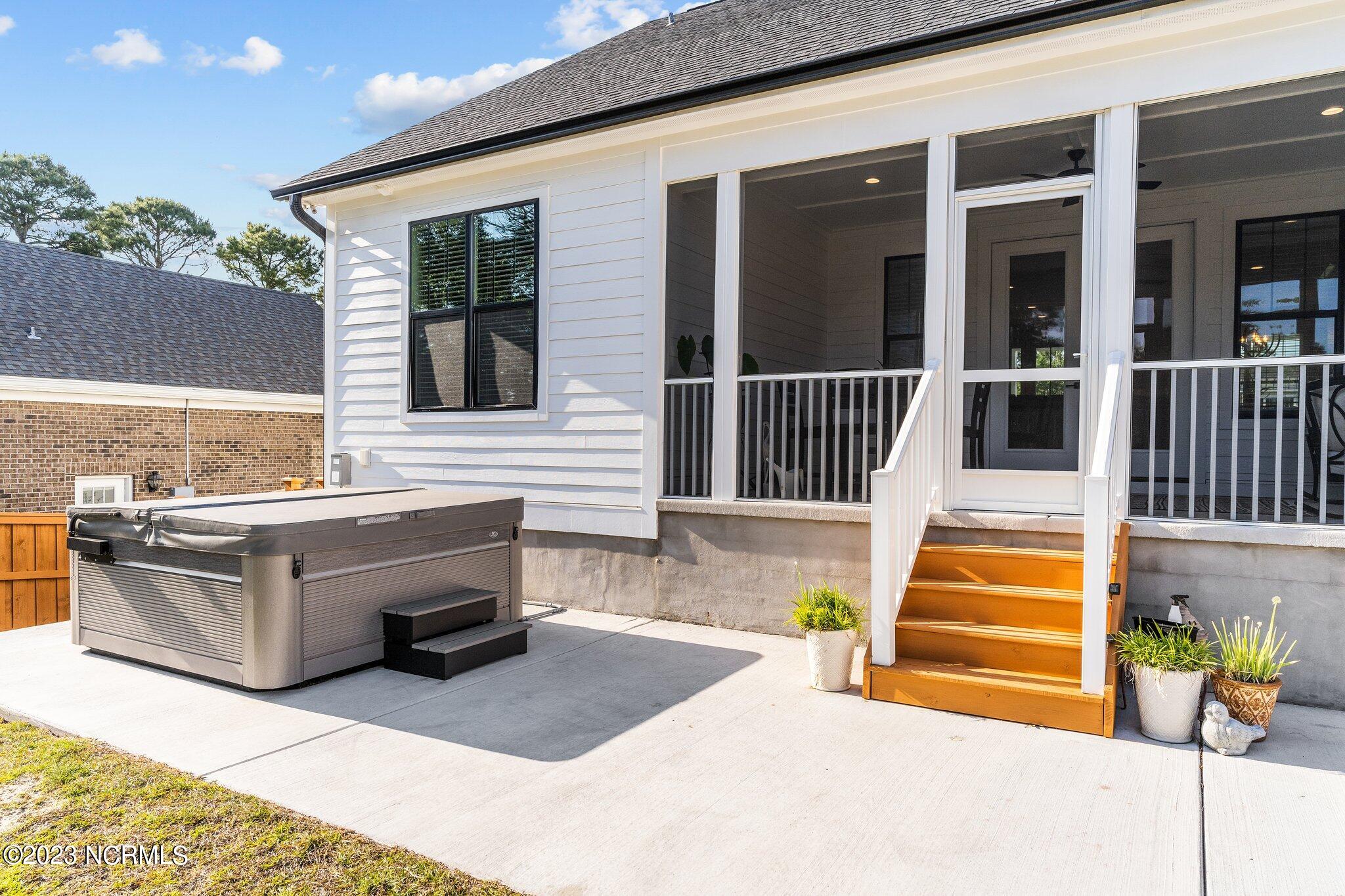 319 The Cape Boulevard