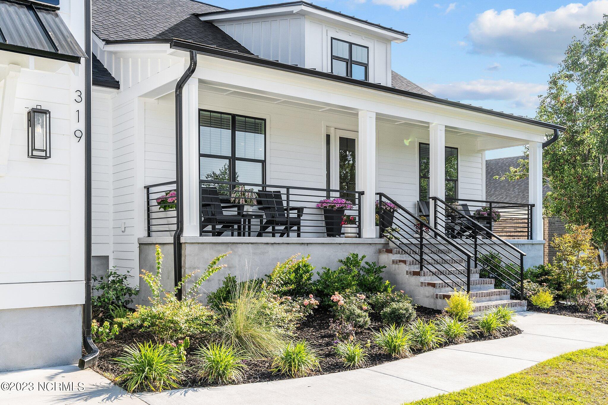 319 The Cape Boulevard