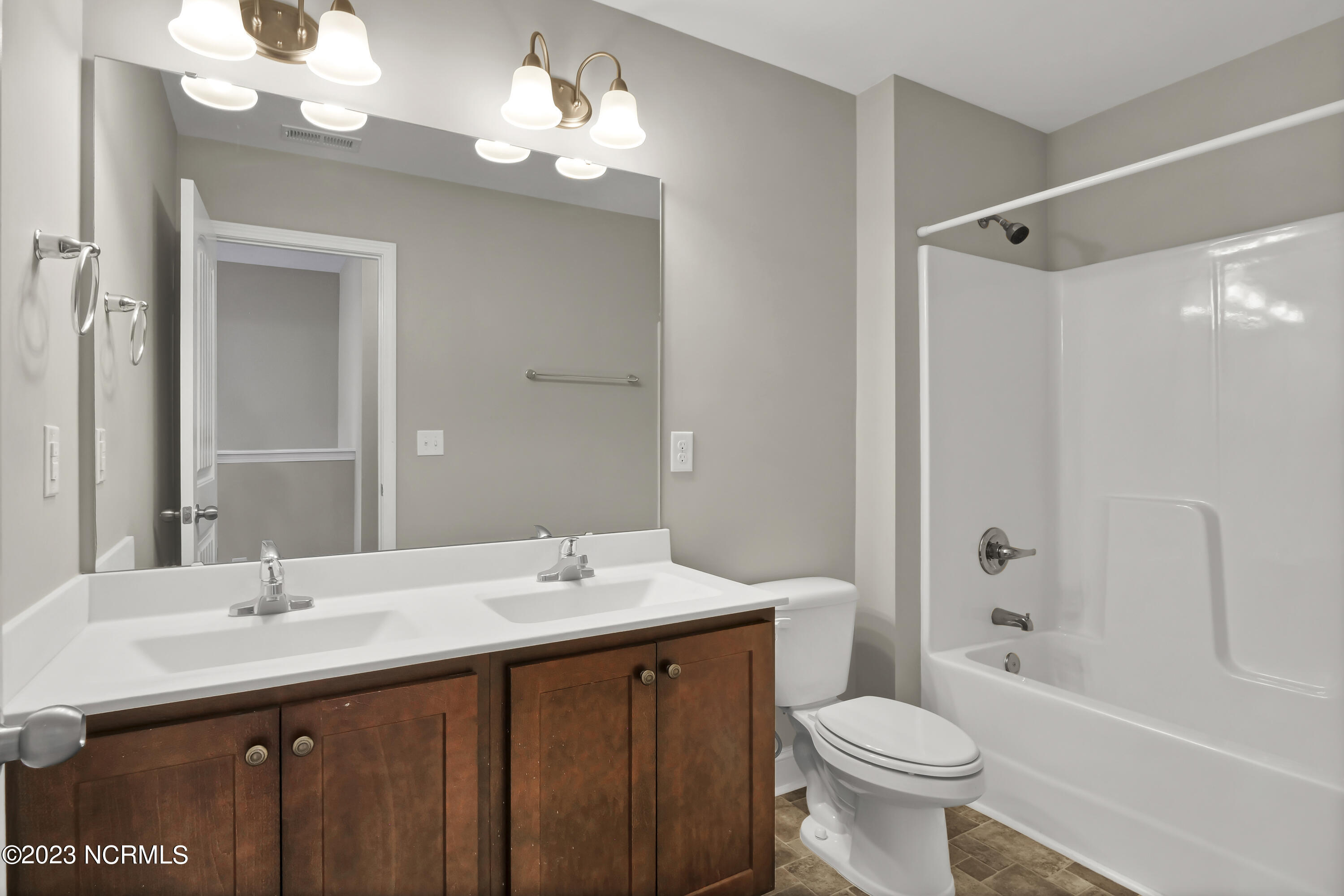 8512 Lanvale Forest Drive