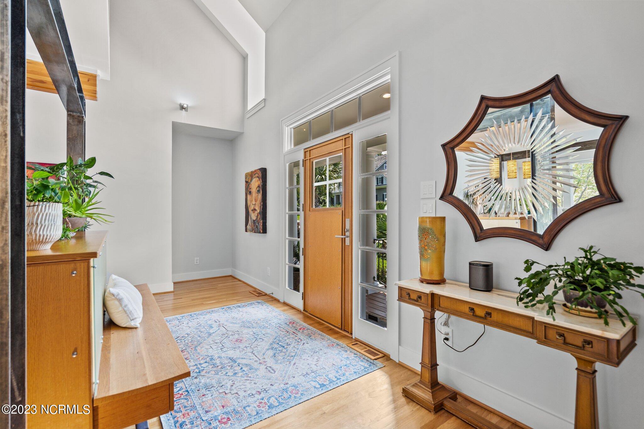 6909 Airlie Oaks Lane