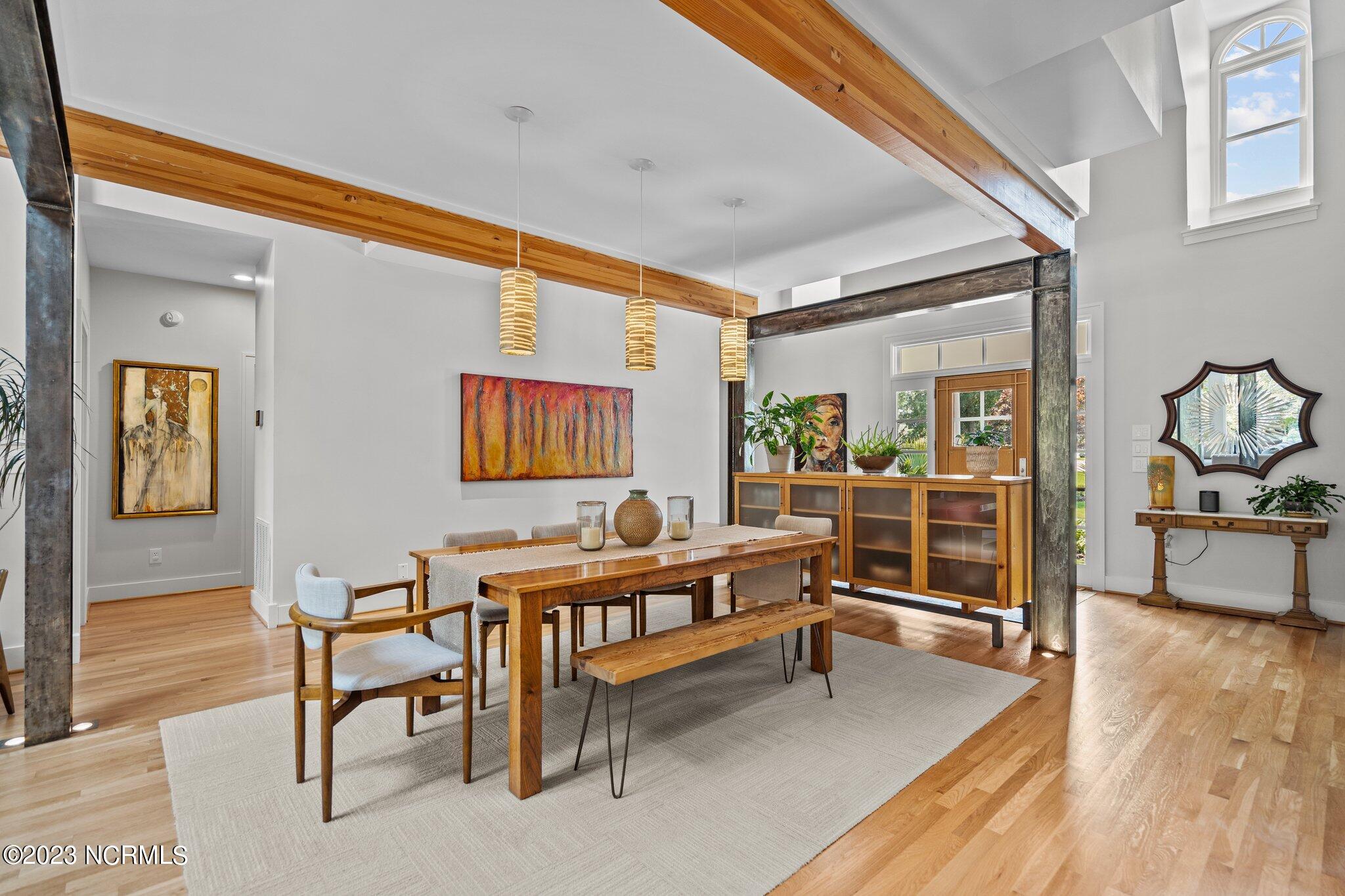 6909 Airlie Oaks Lane