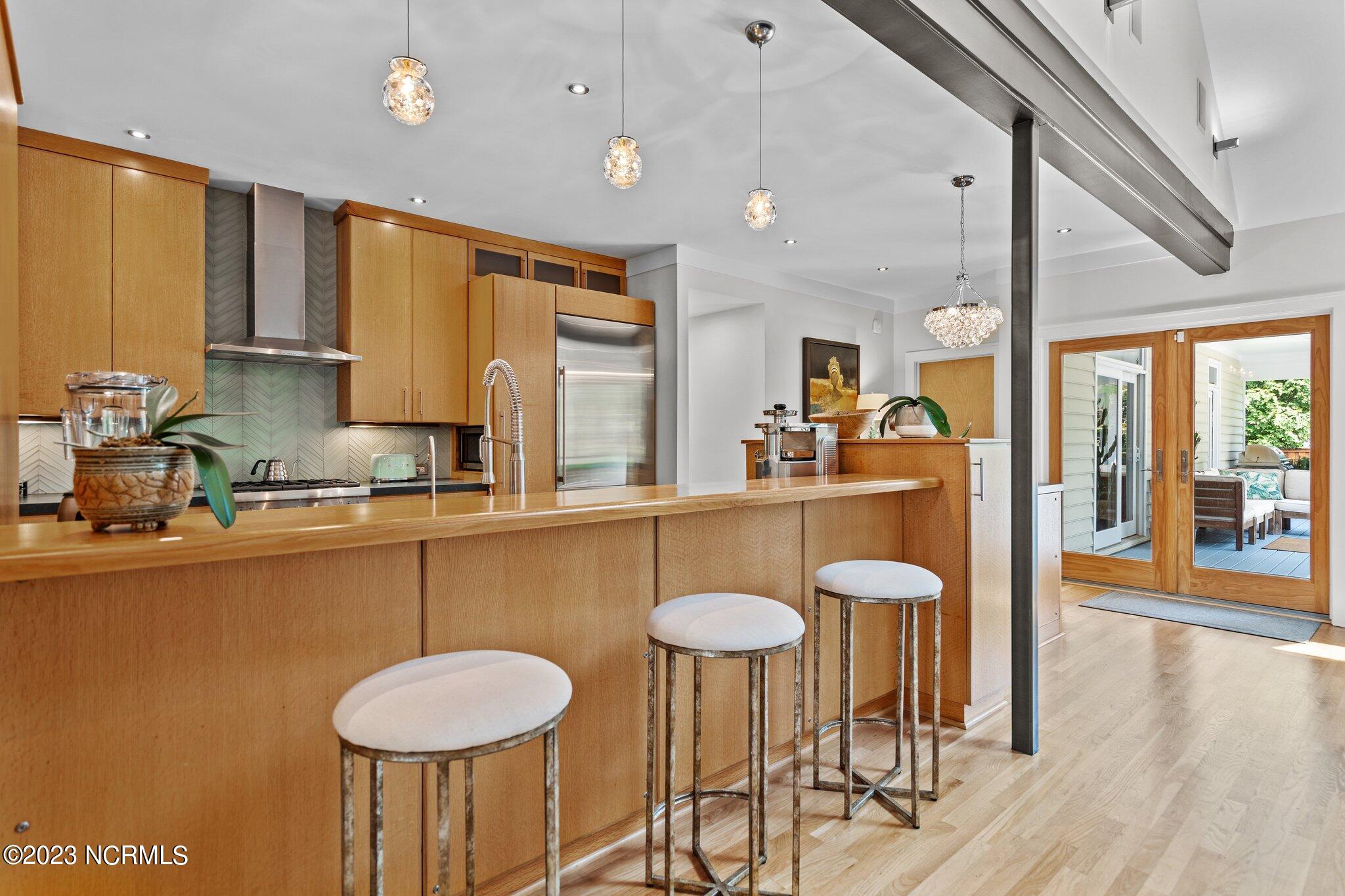 6909 Airlie Oaks Lane