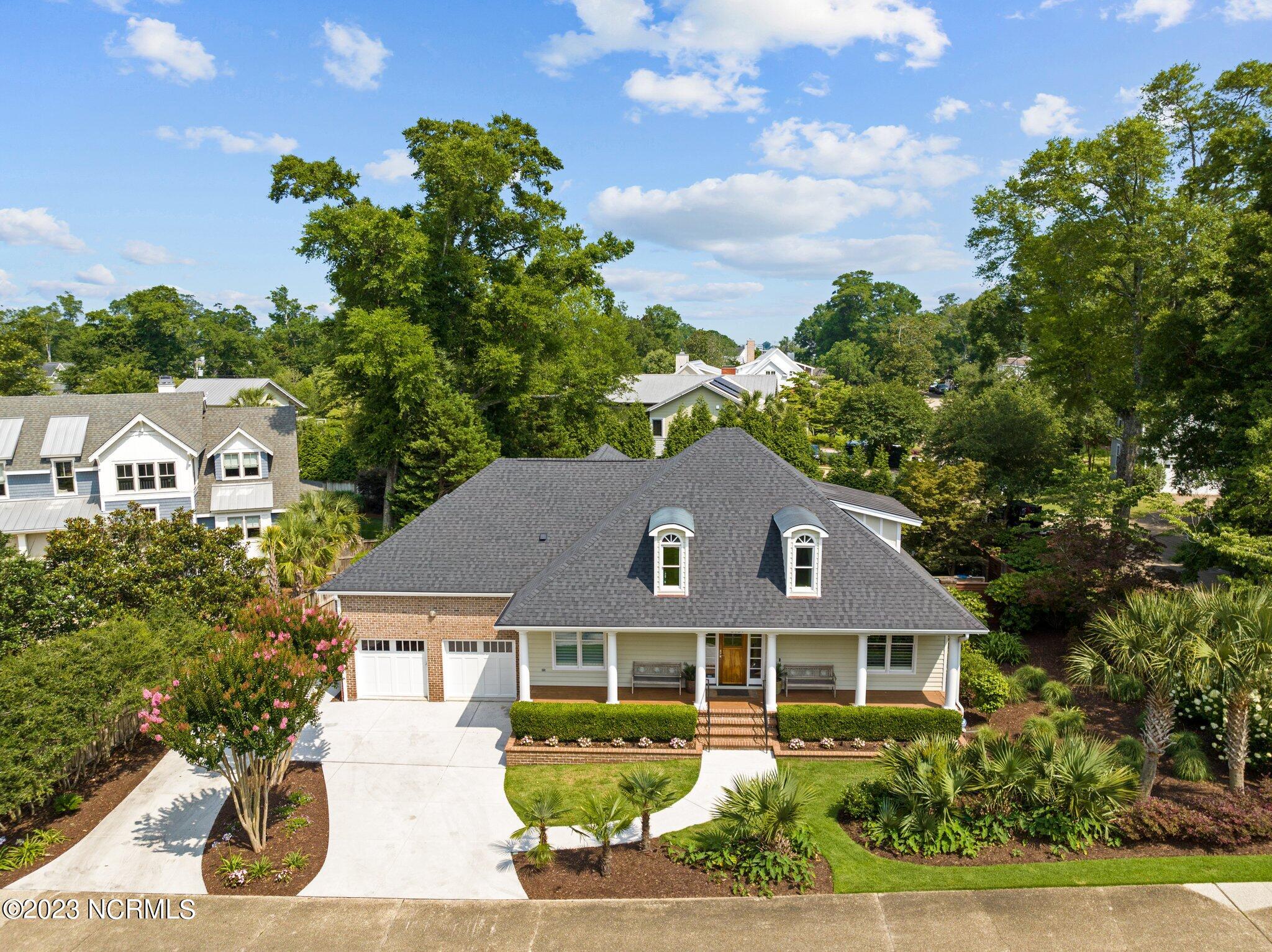 6909 Airlie Oaks Lane