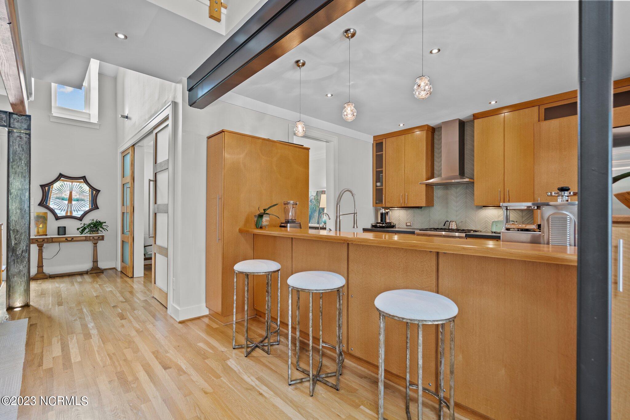 6909 Airlie Oaks Lane