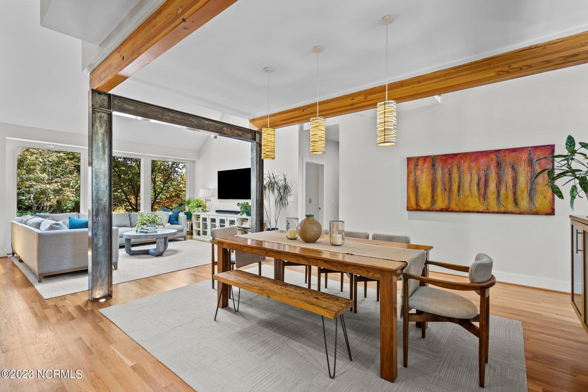 6909 Airlie Oaks Lane