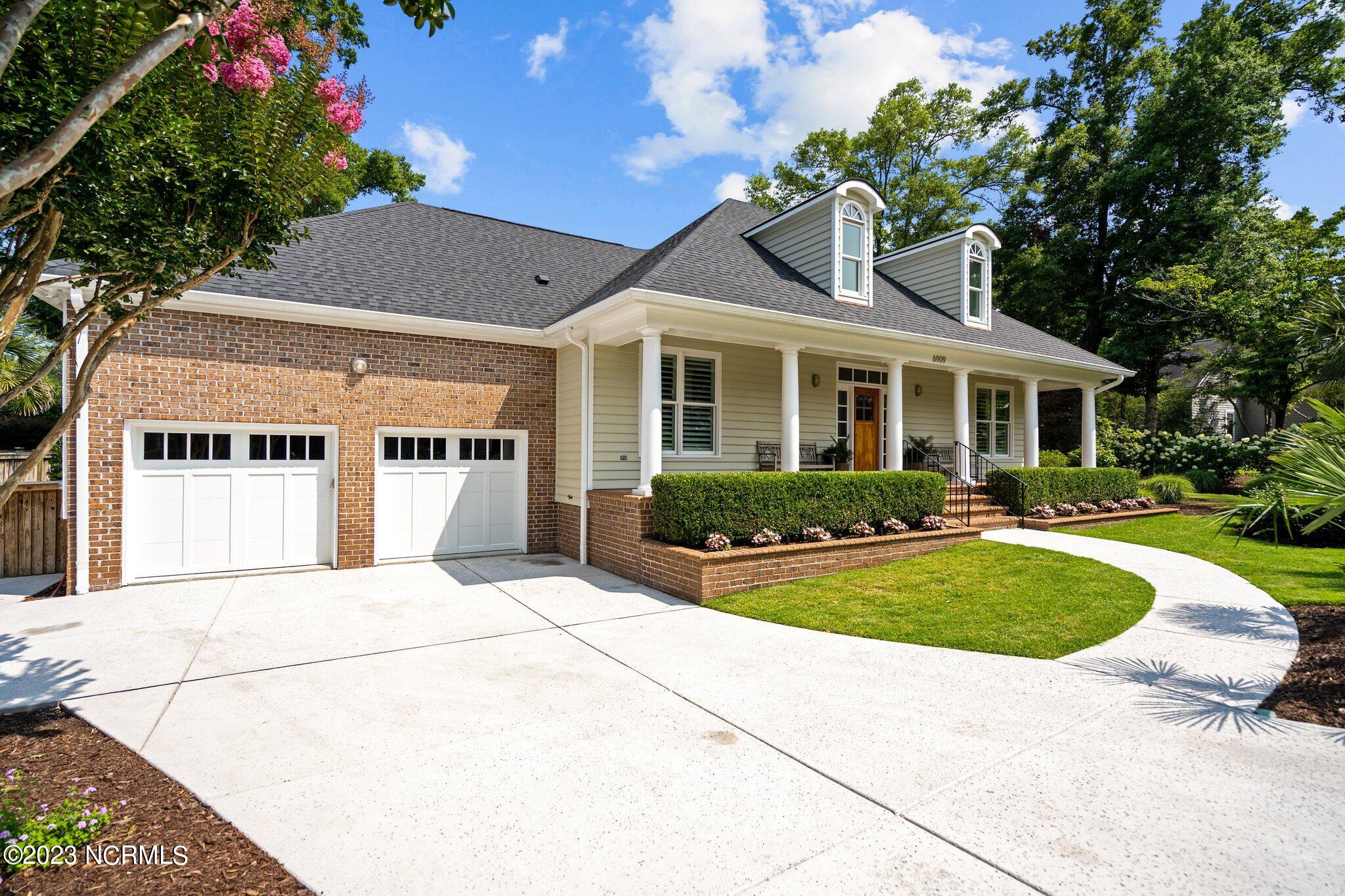 6909 Airlie Oaks Lane