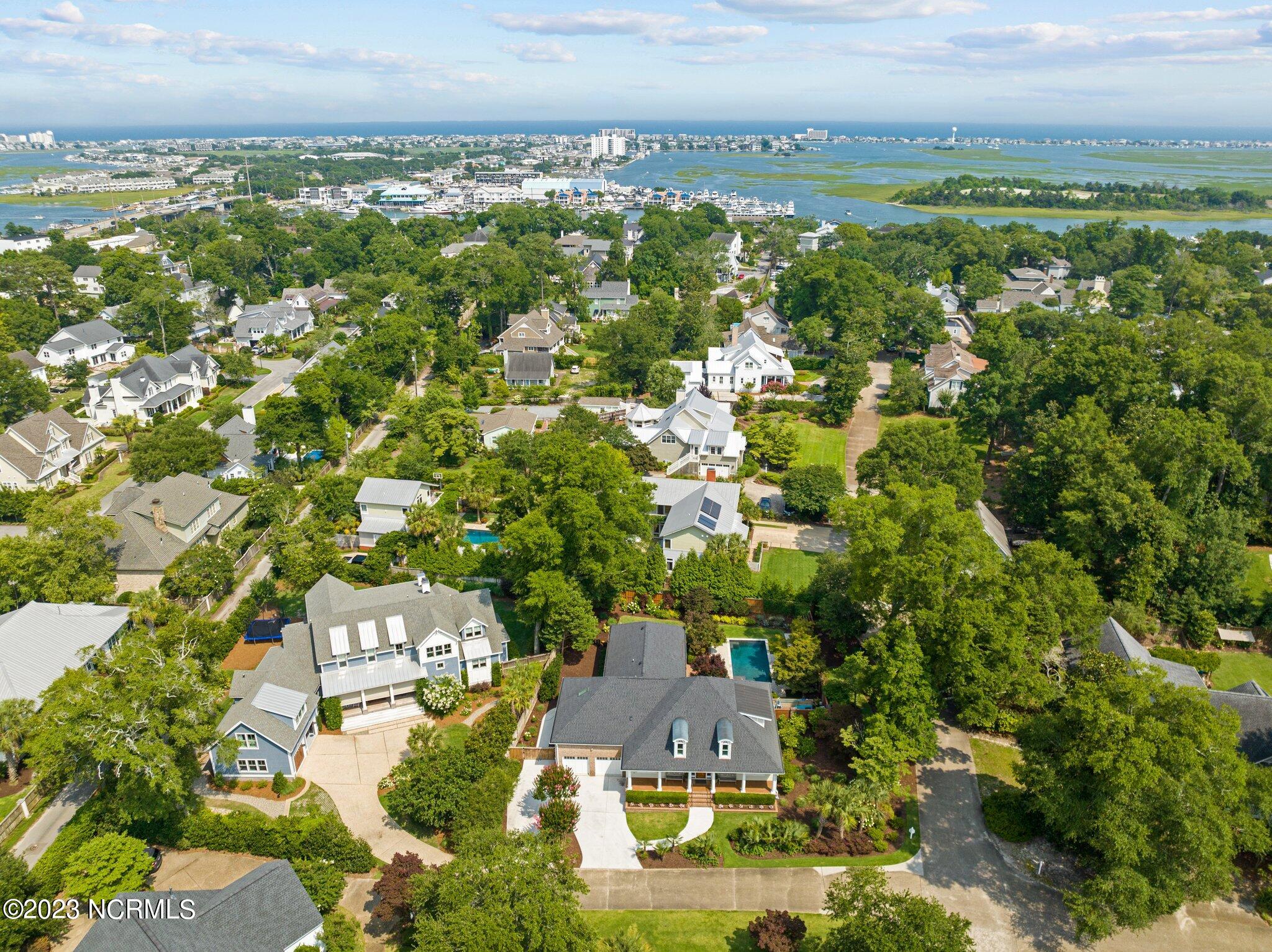 6909 Airlie Oaks Lane