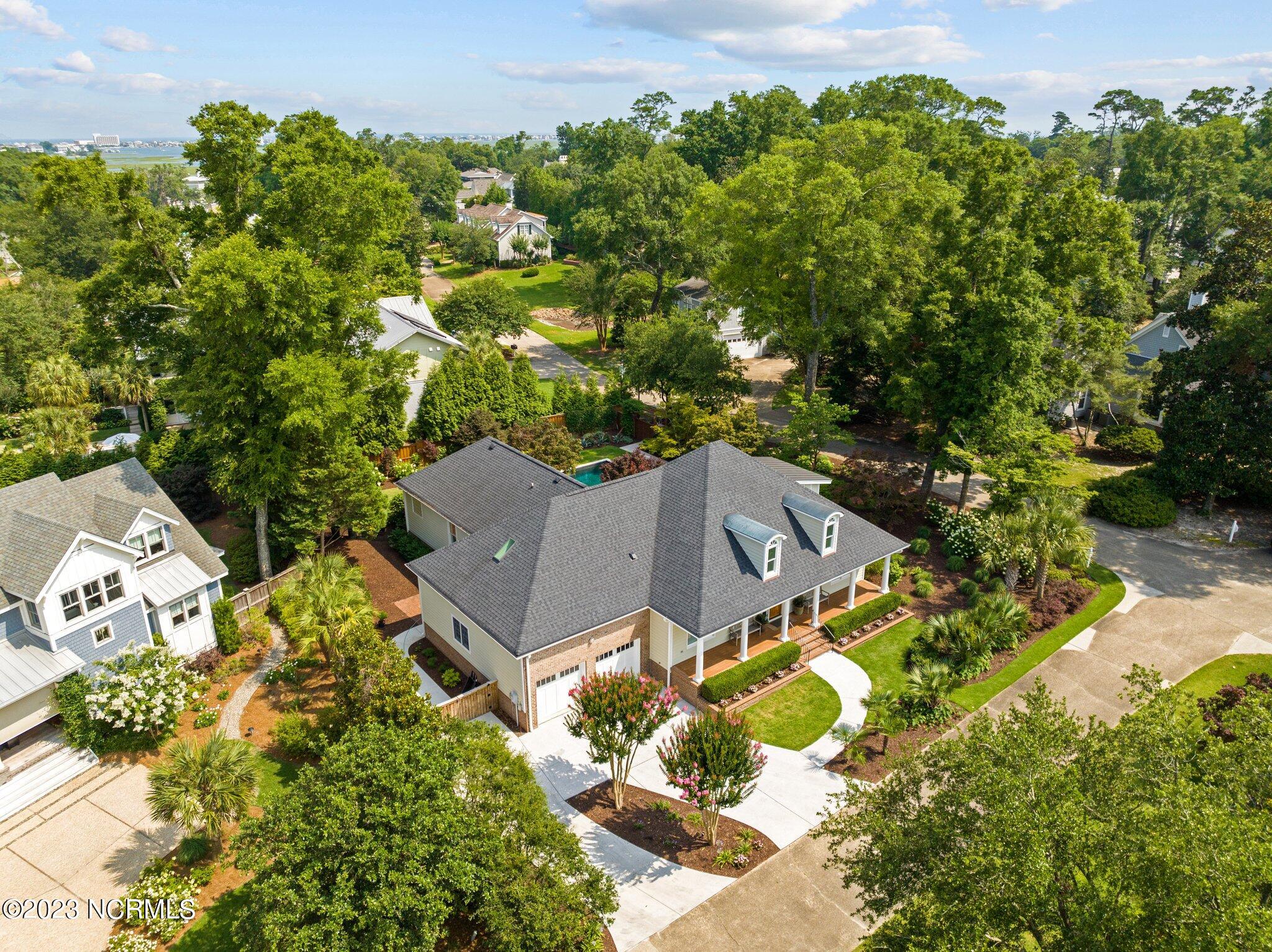 6909 Airlie Oaks Lane