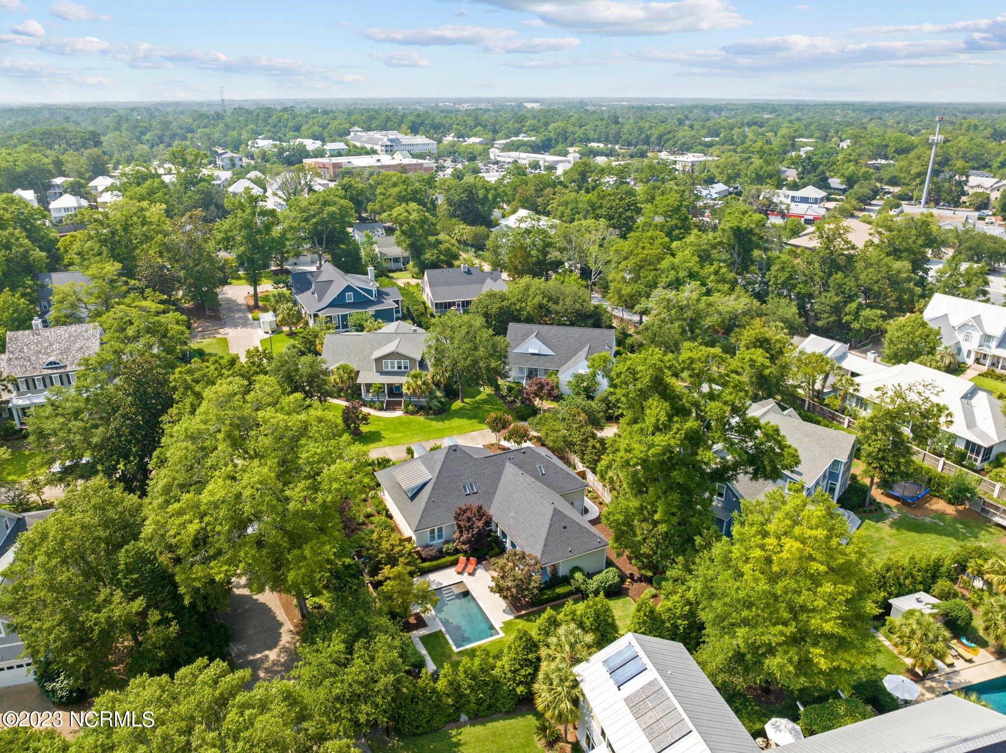 6909 Airlie Oaks Lane