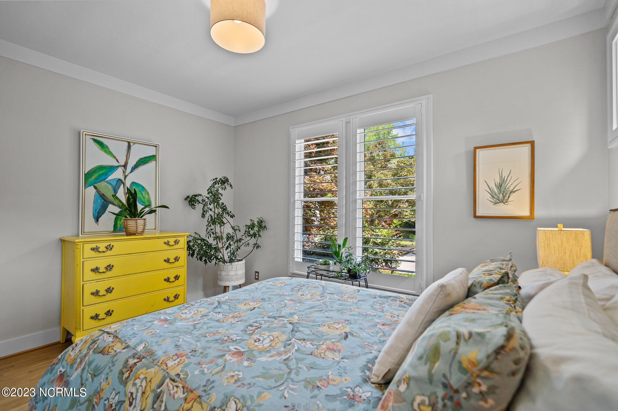 6909 Airlie Oaks Lane