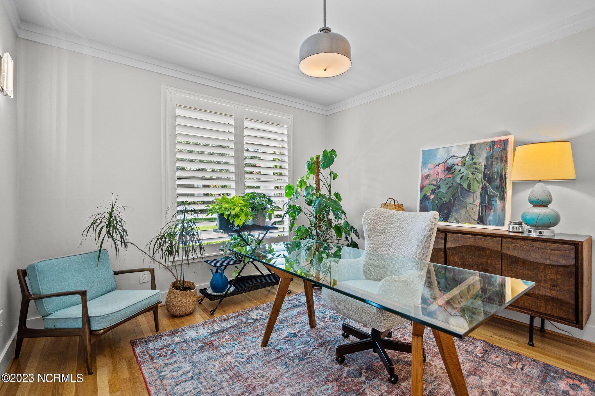 6909 Airlie Oaks Lane