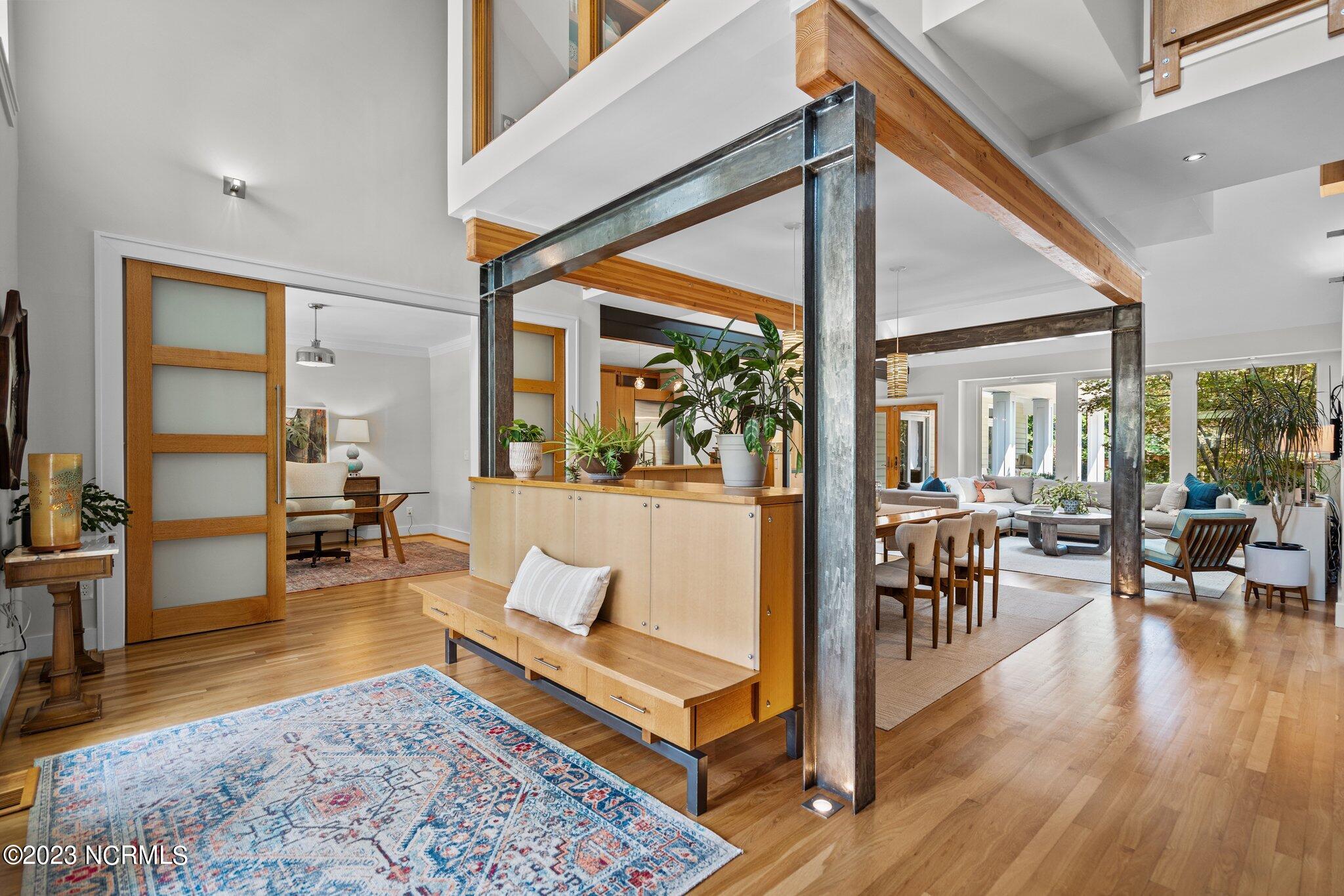 6909 Airlie Oaks Lane