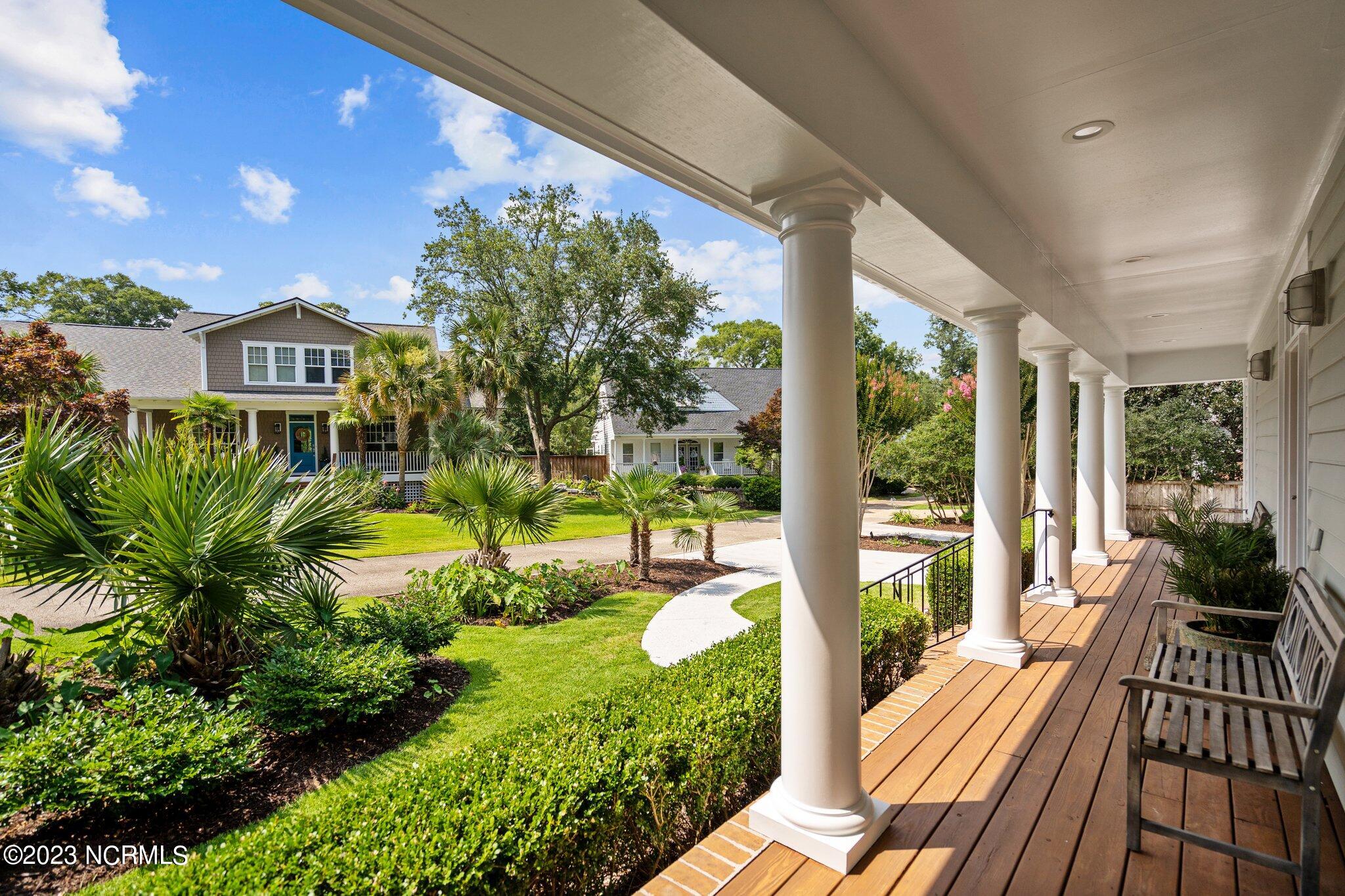 6909 Airlie Oaks Lane