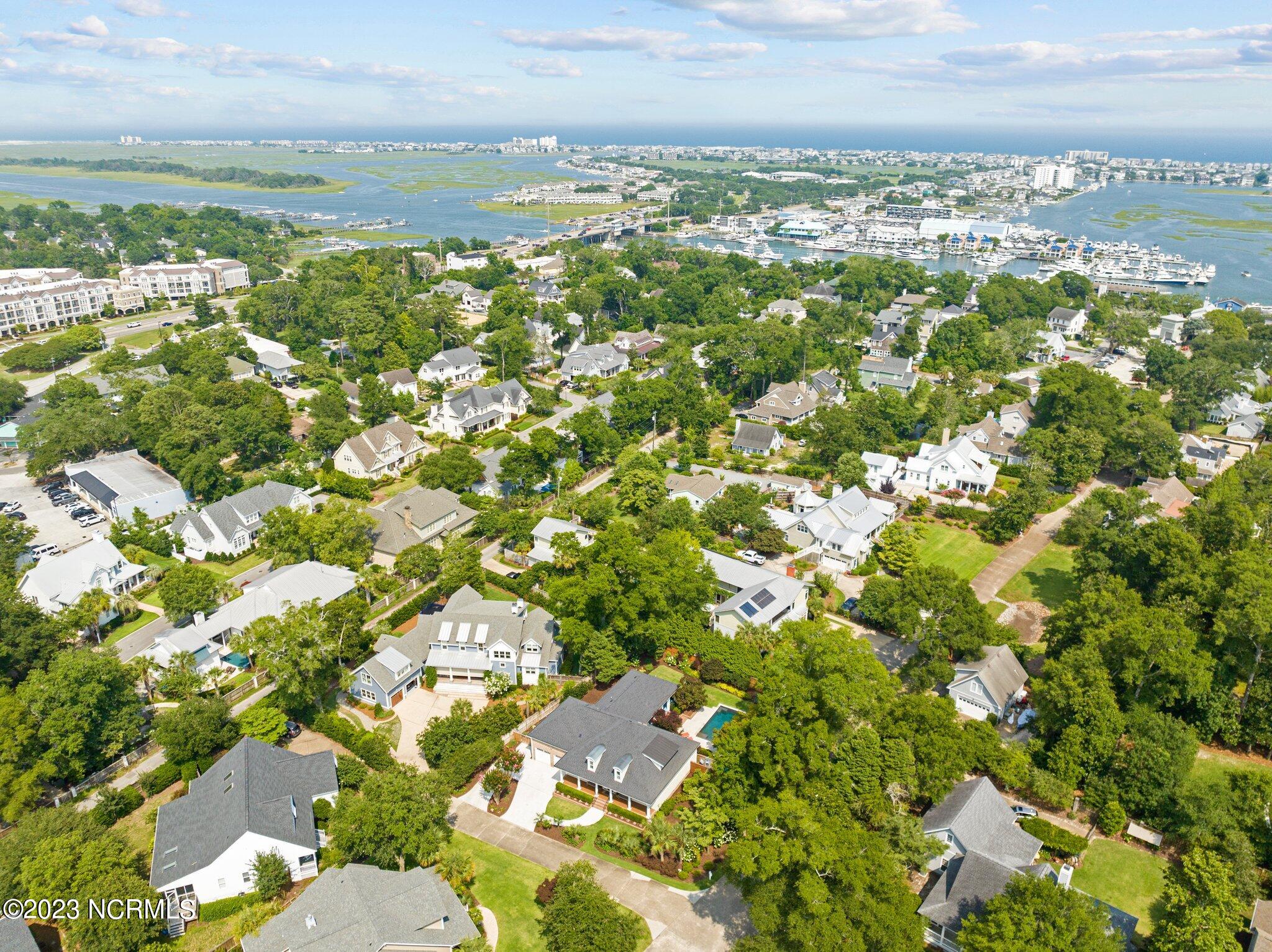 6909 Airlie Oaks Lane