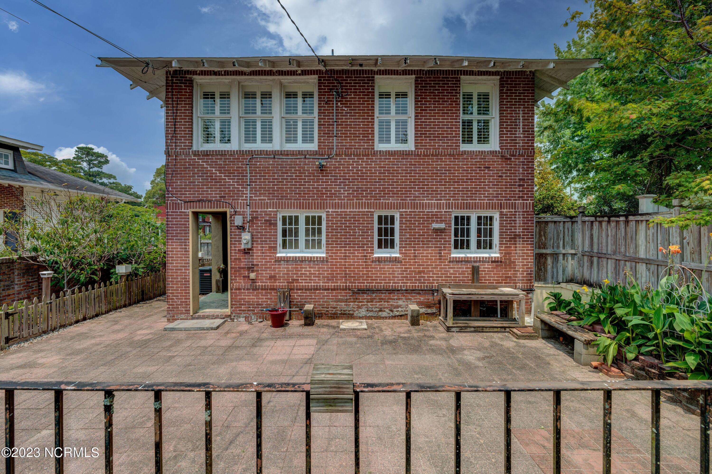 1506 Princess Street