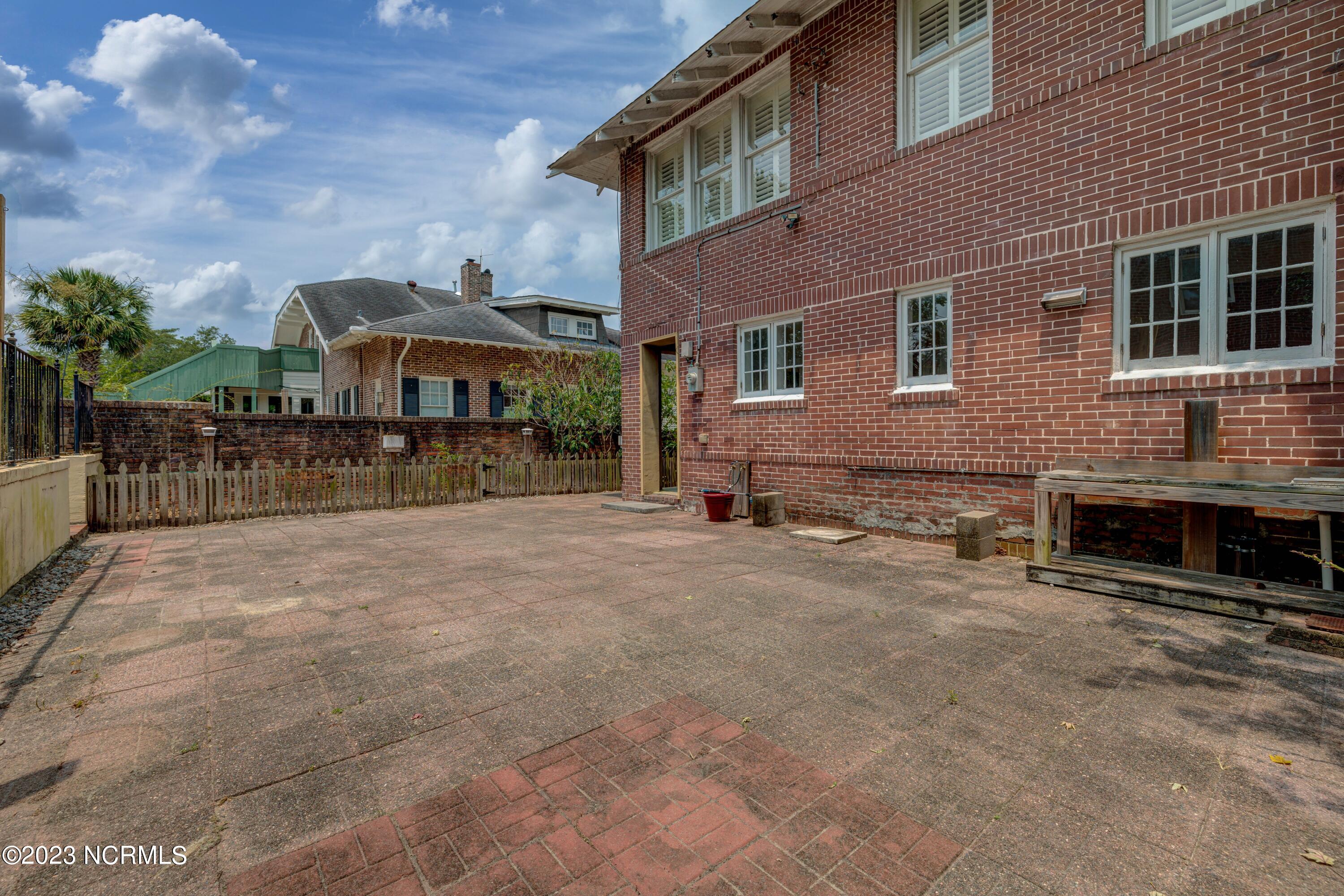 1506 Princess Street