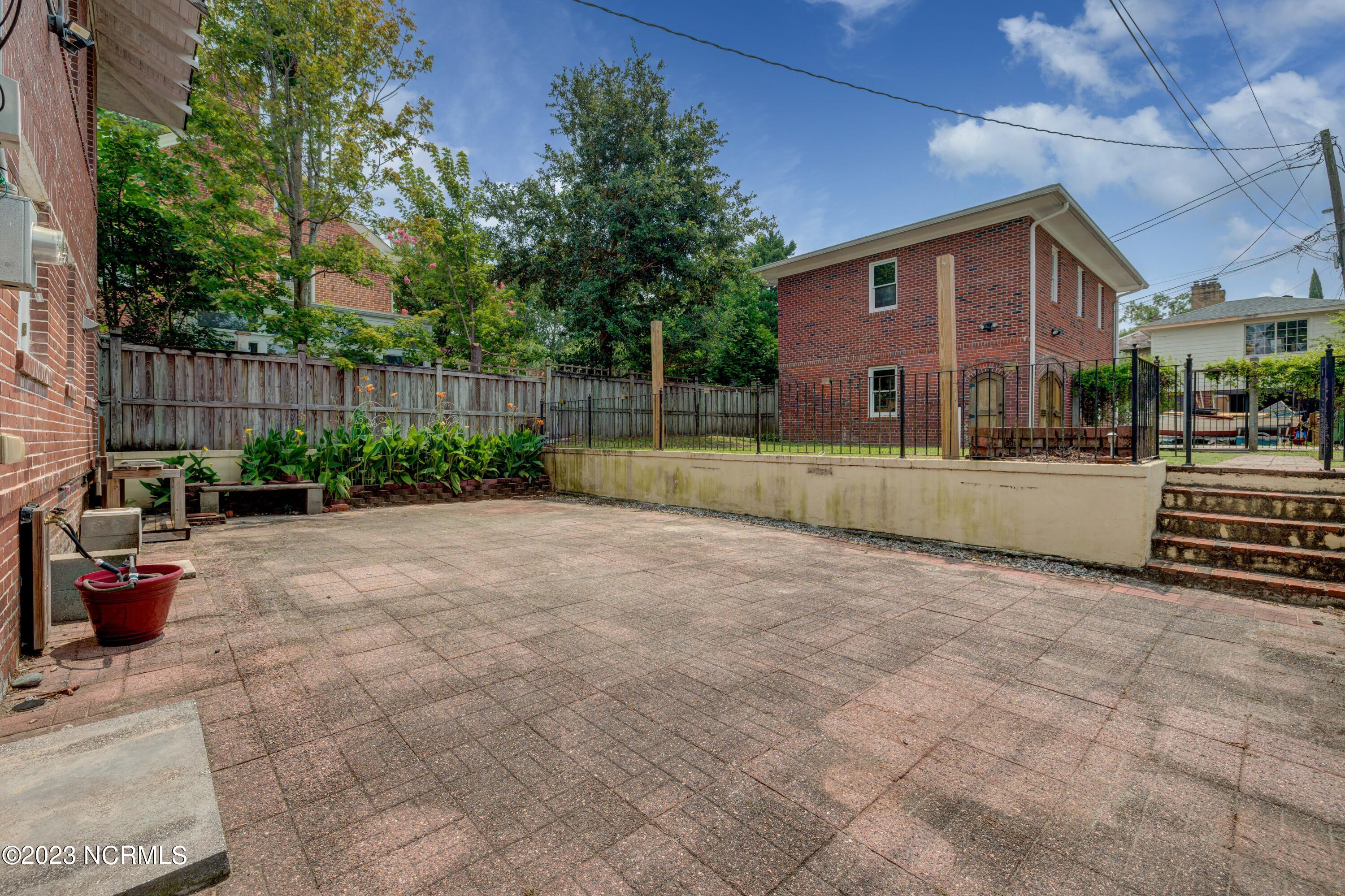 1506 Princess Street