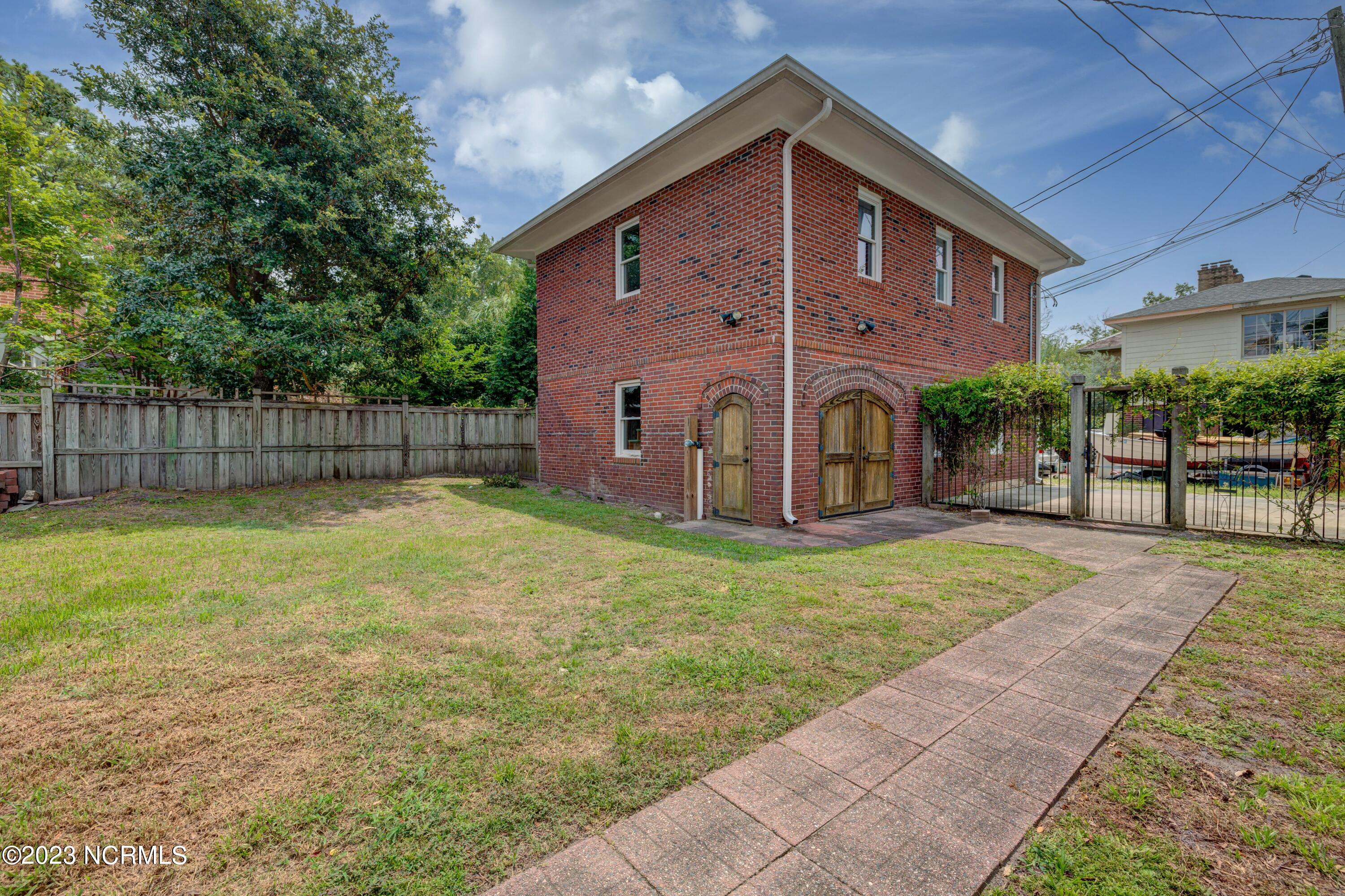 1506 Princess Street