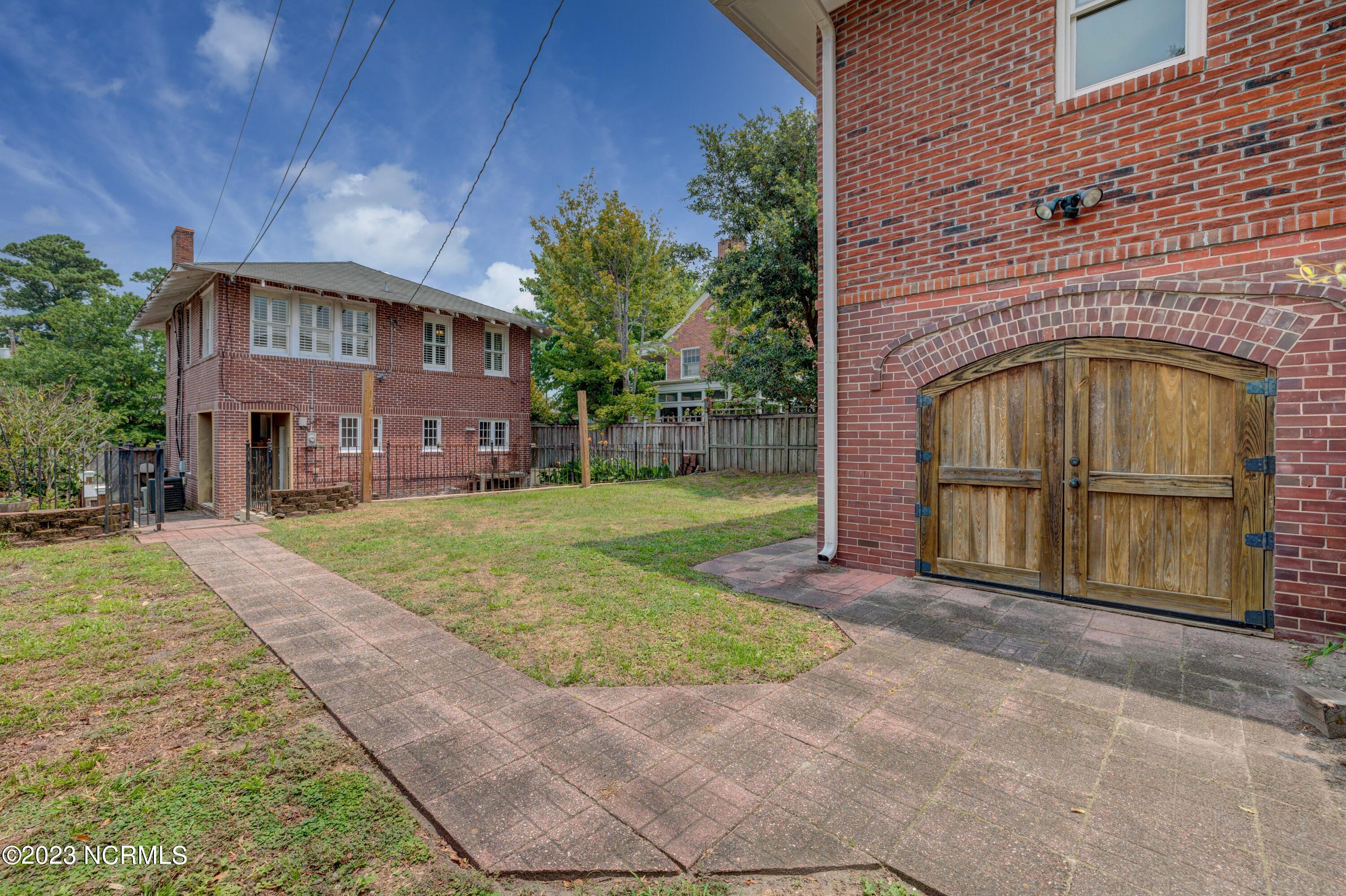 1506 Princess Street