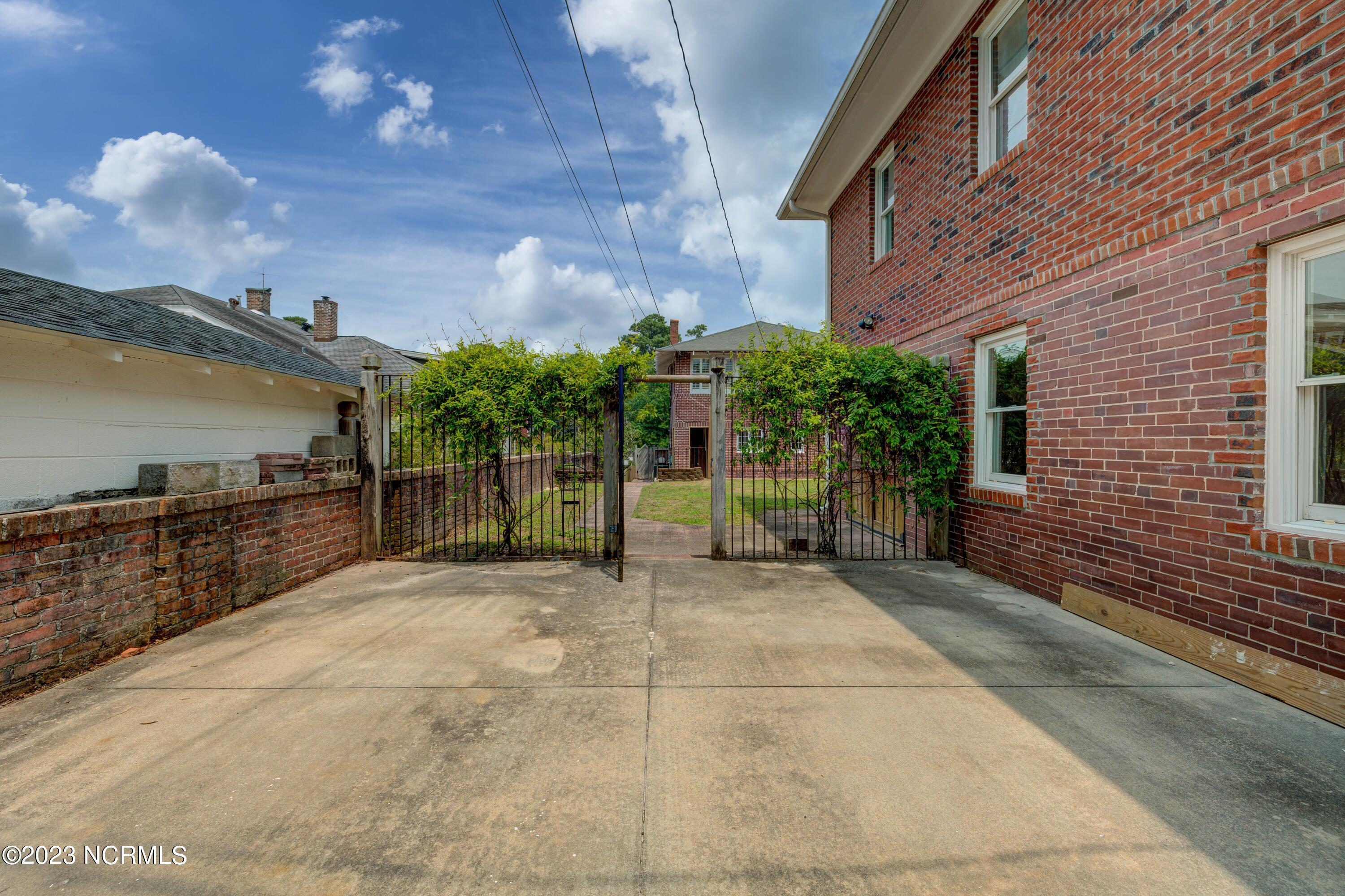 1506 Princess Street