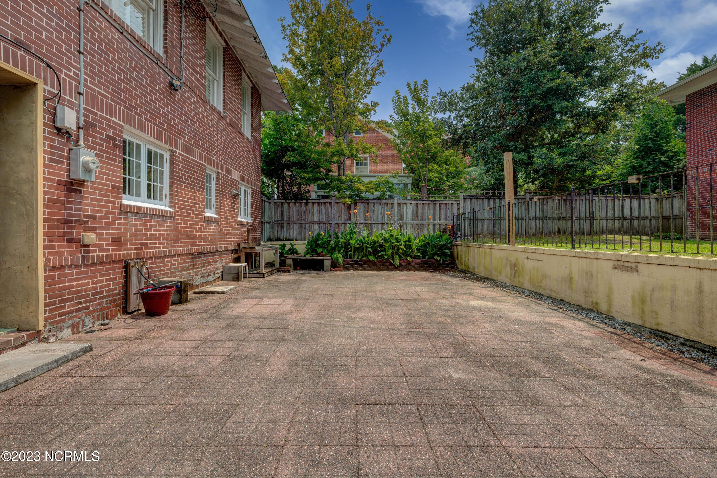 1506 Princess Street