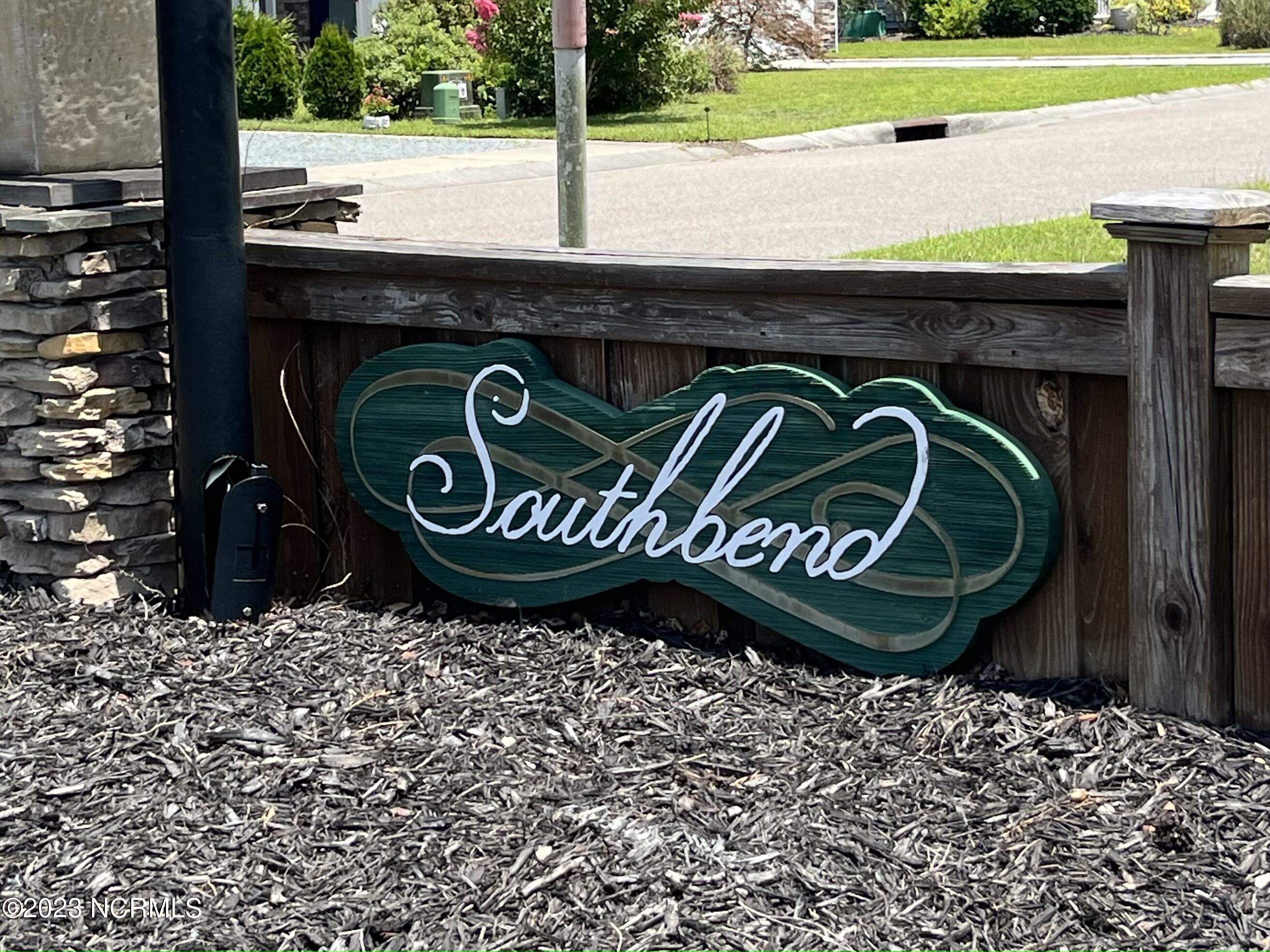 390 Southbend Court NE