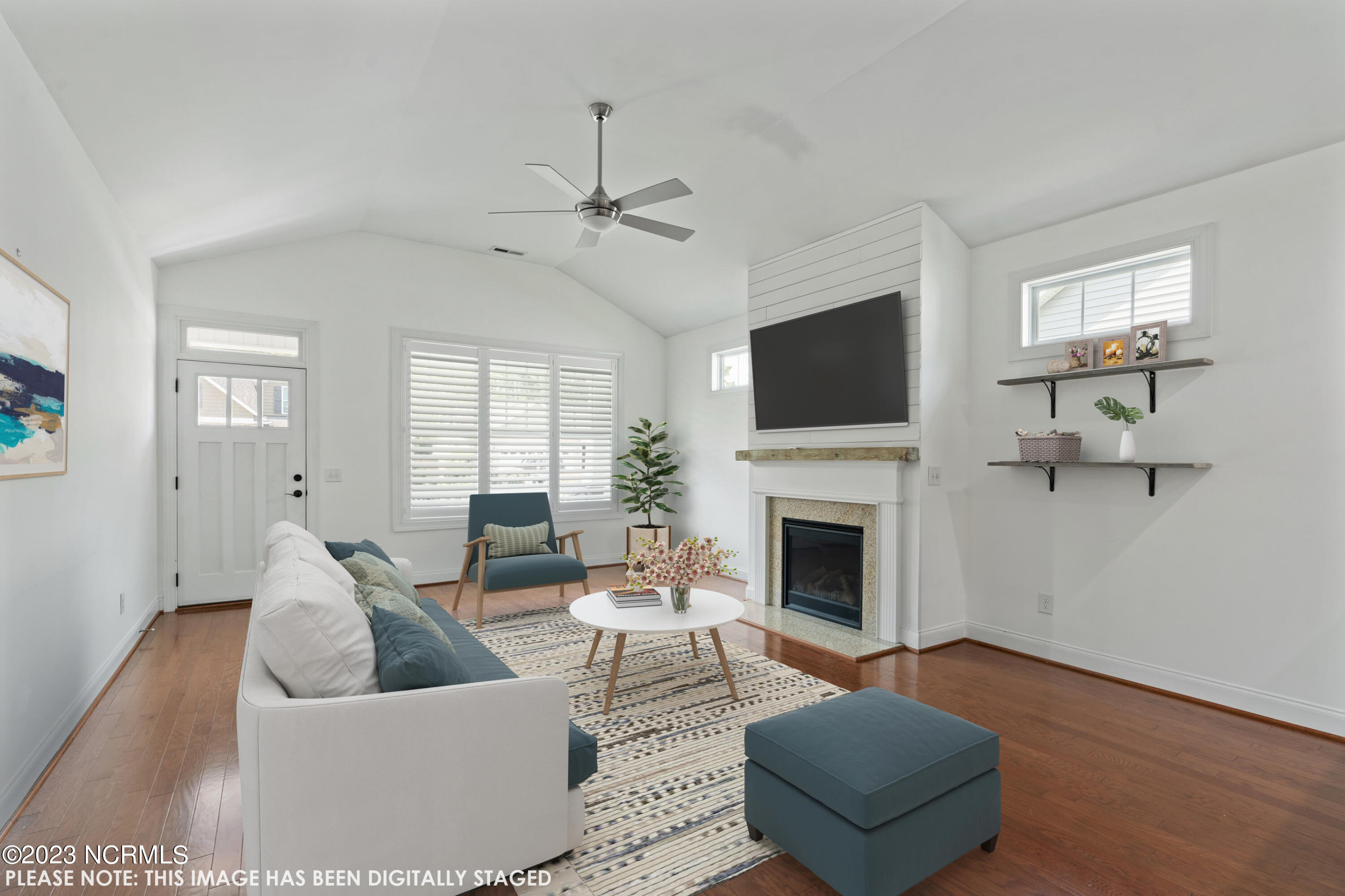 390 Southbend Court NE