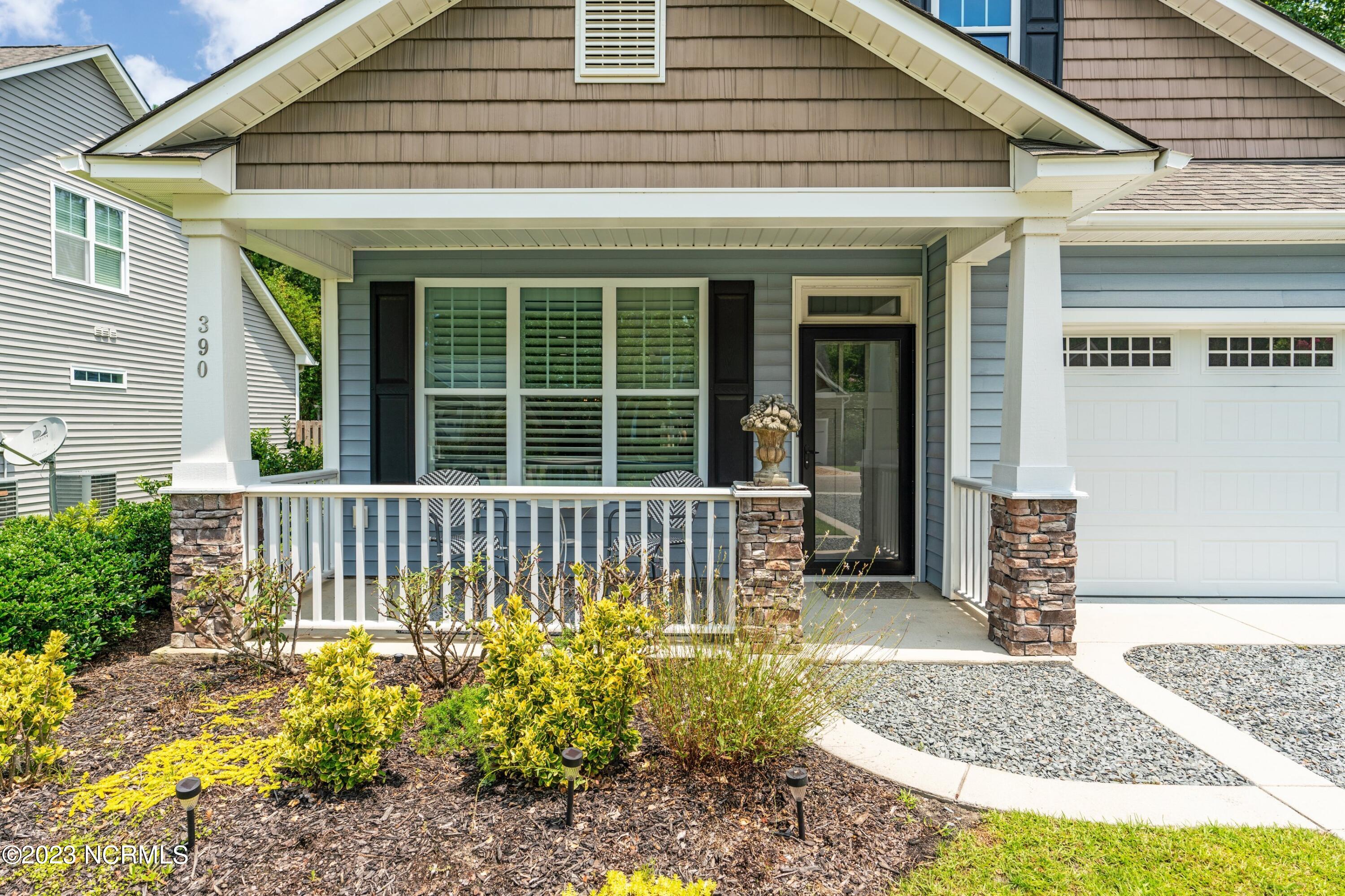 390 Southbend Court NE