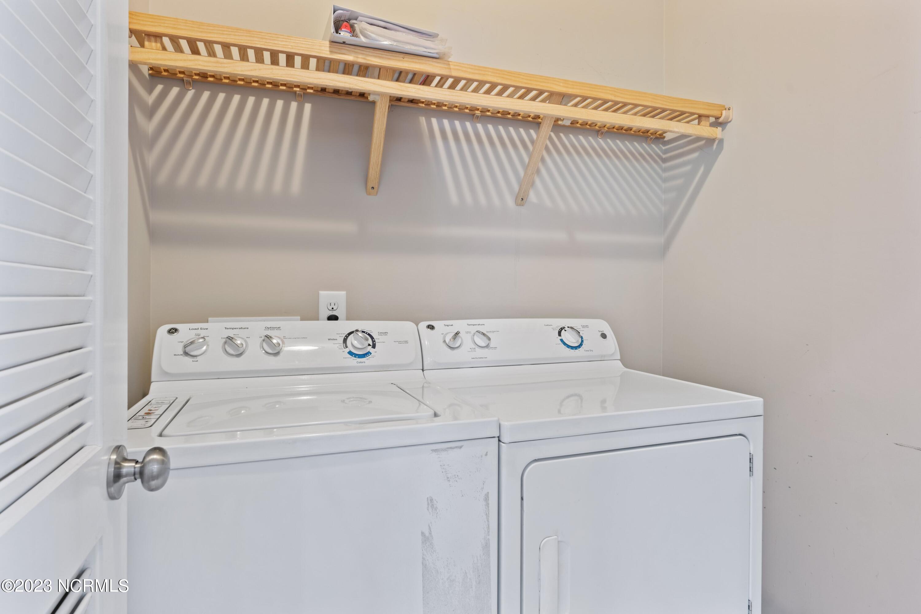 390 Southbend Court NE