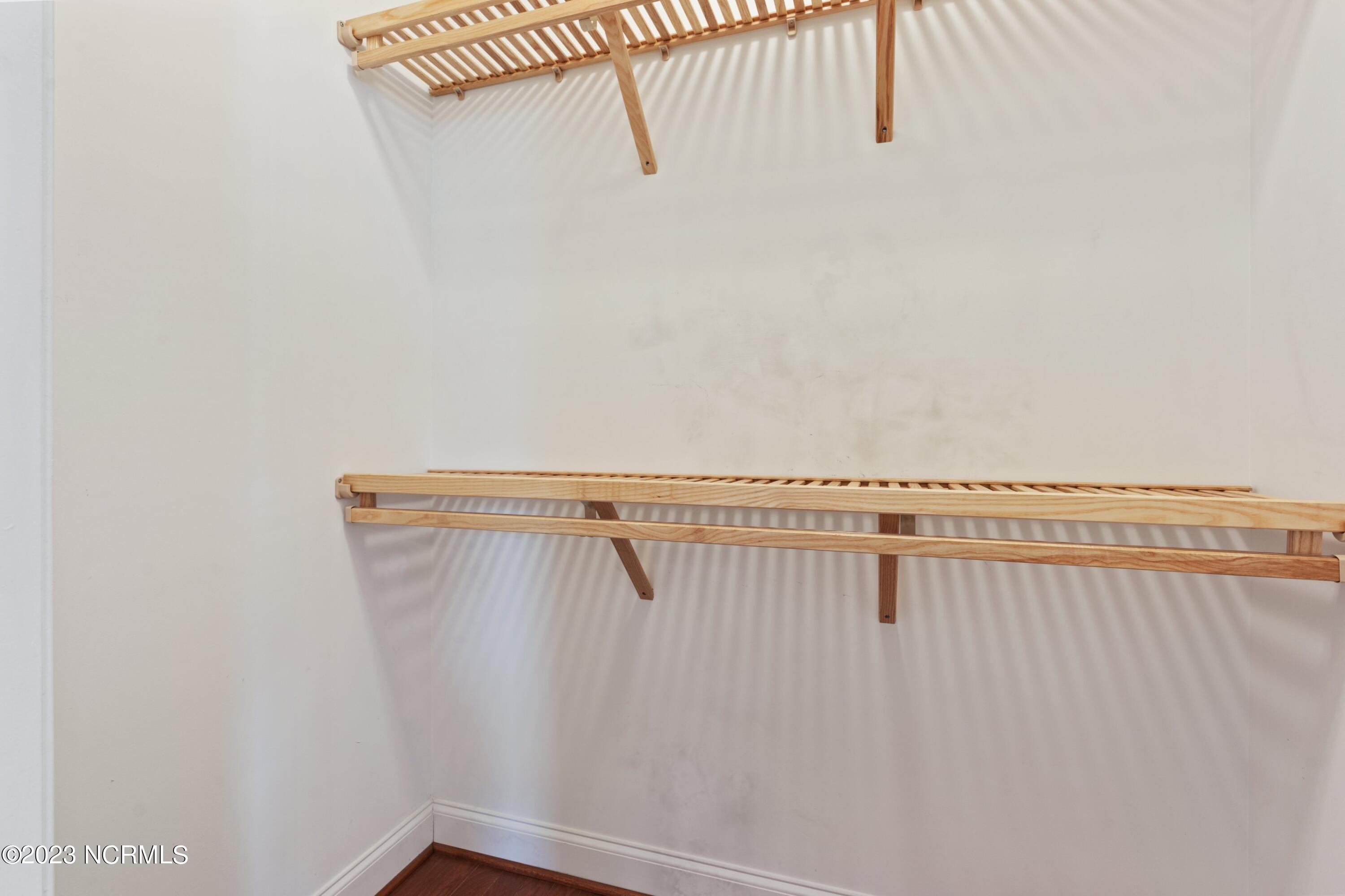 390 Southbend Court NE