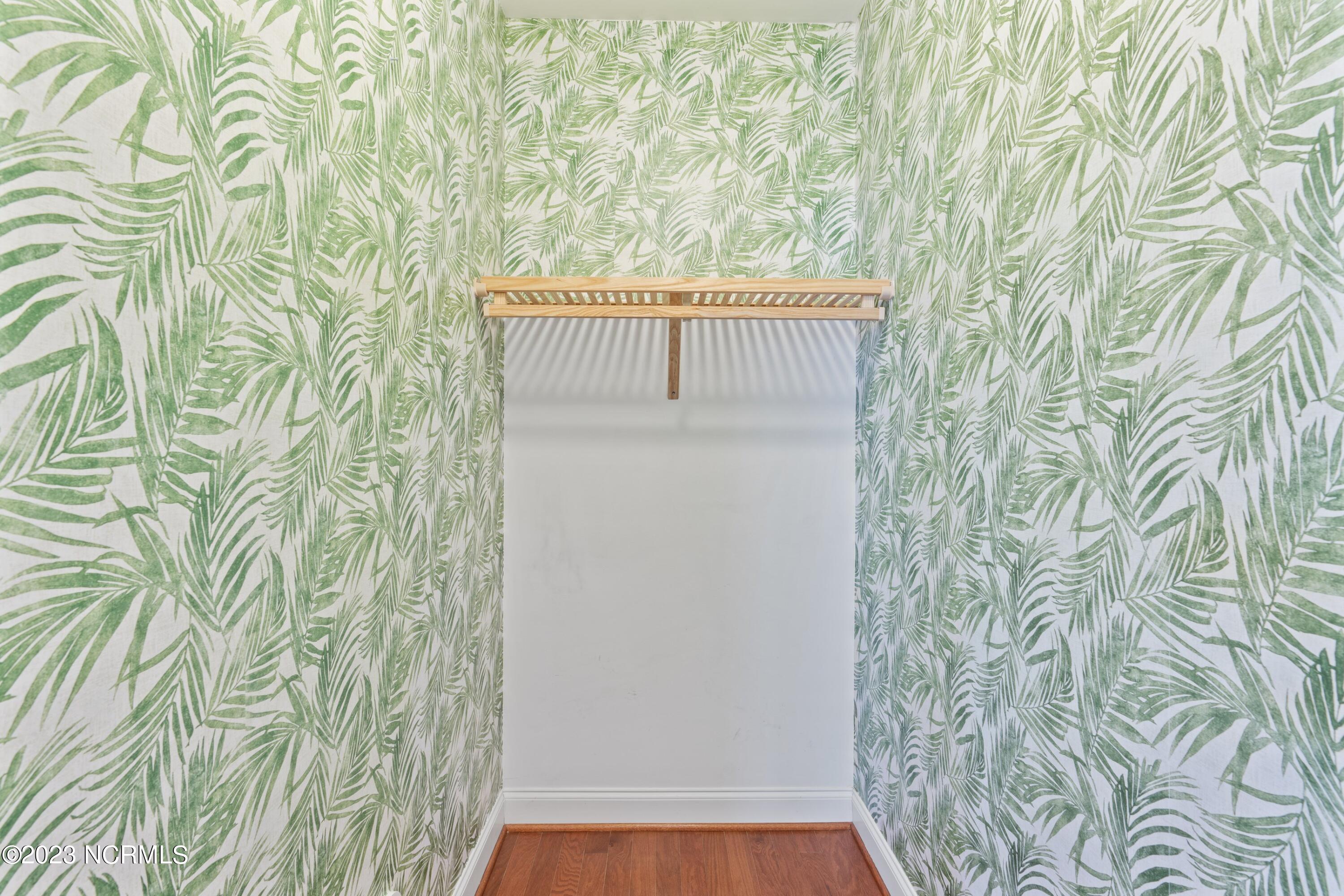 390 Southbend Court NE