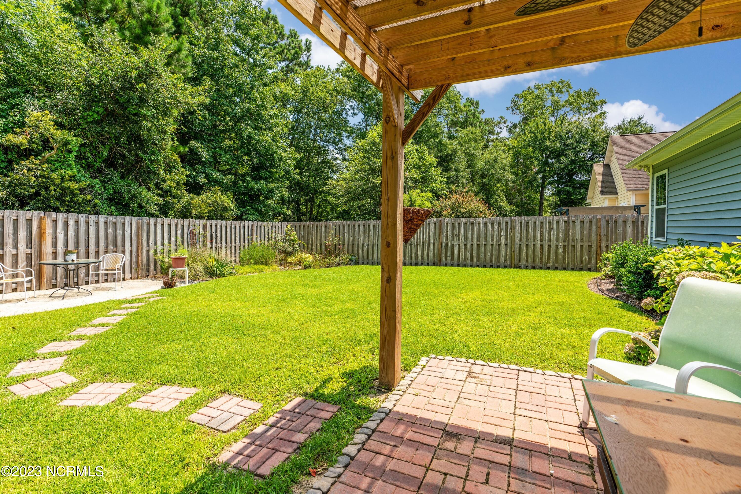 390 Southbend Court NE