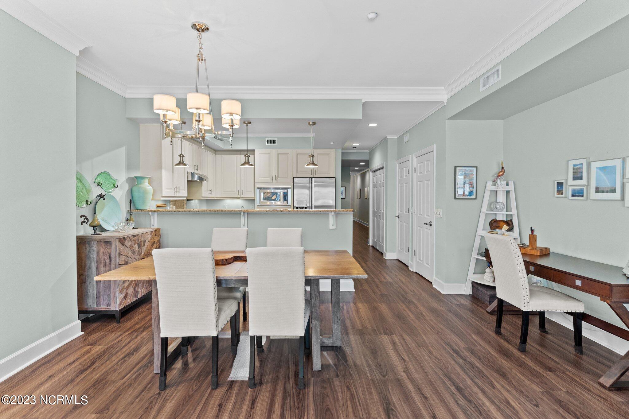 124 Walnut Street, Apt 206