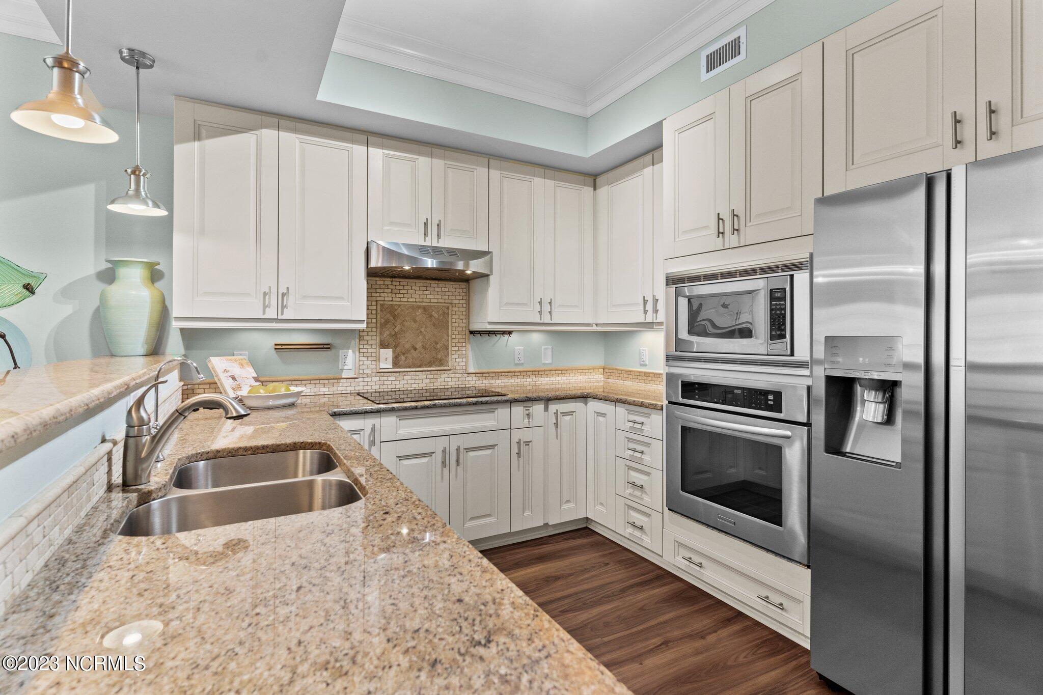 124 Walnut Street, Apt 206