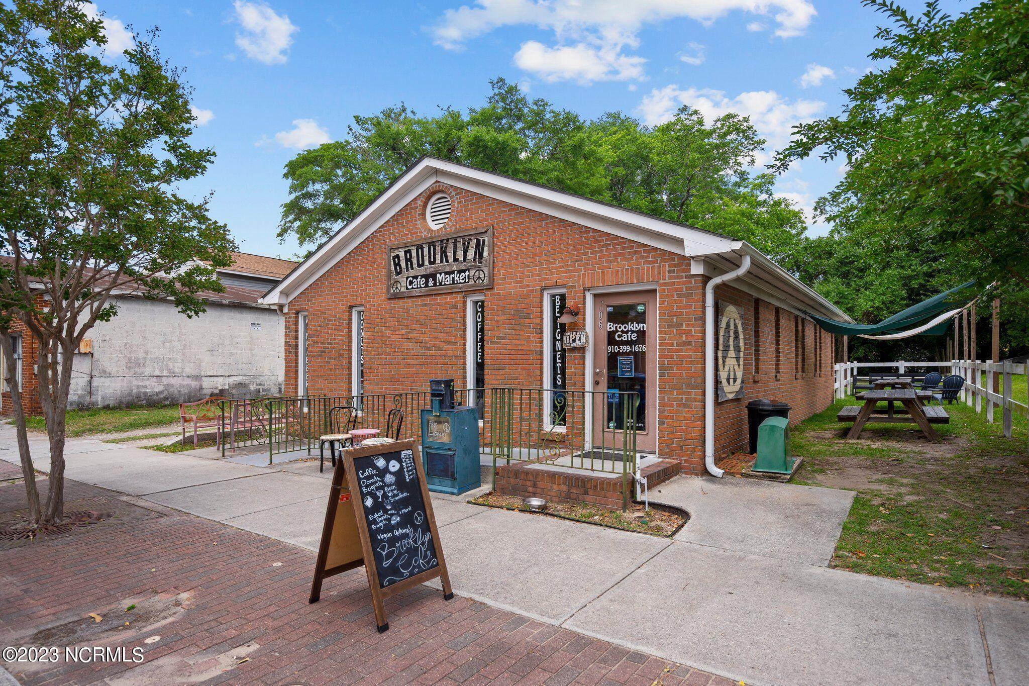 124 Walnut Street, Apt 206