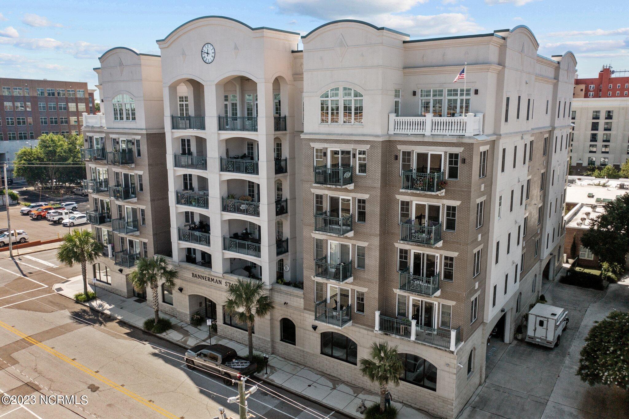 124 Walnut Street, Apt 206