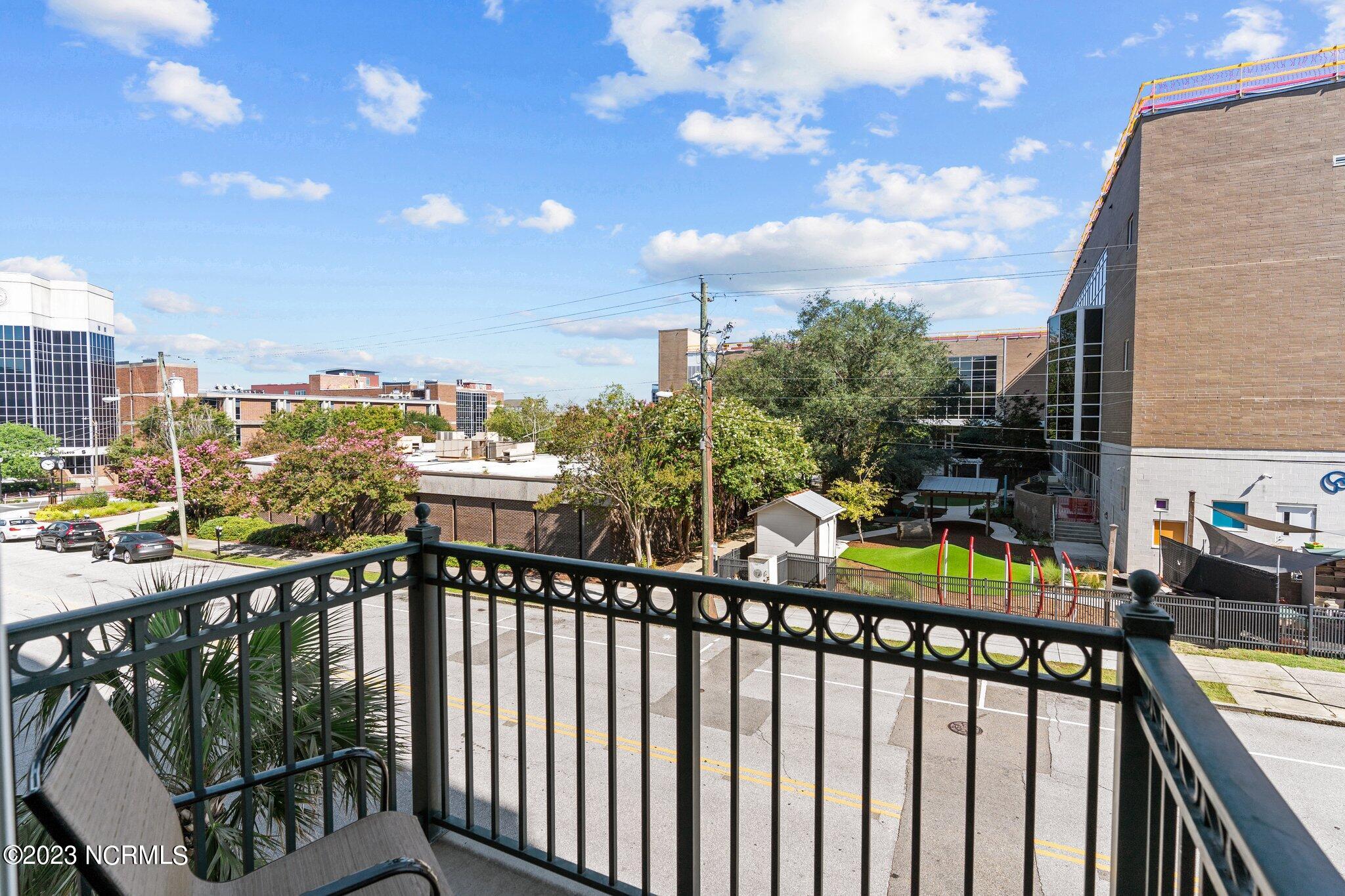 124 Walnut Street, Apt 206