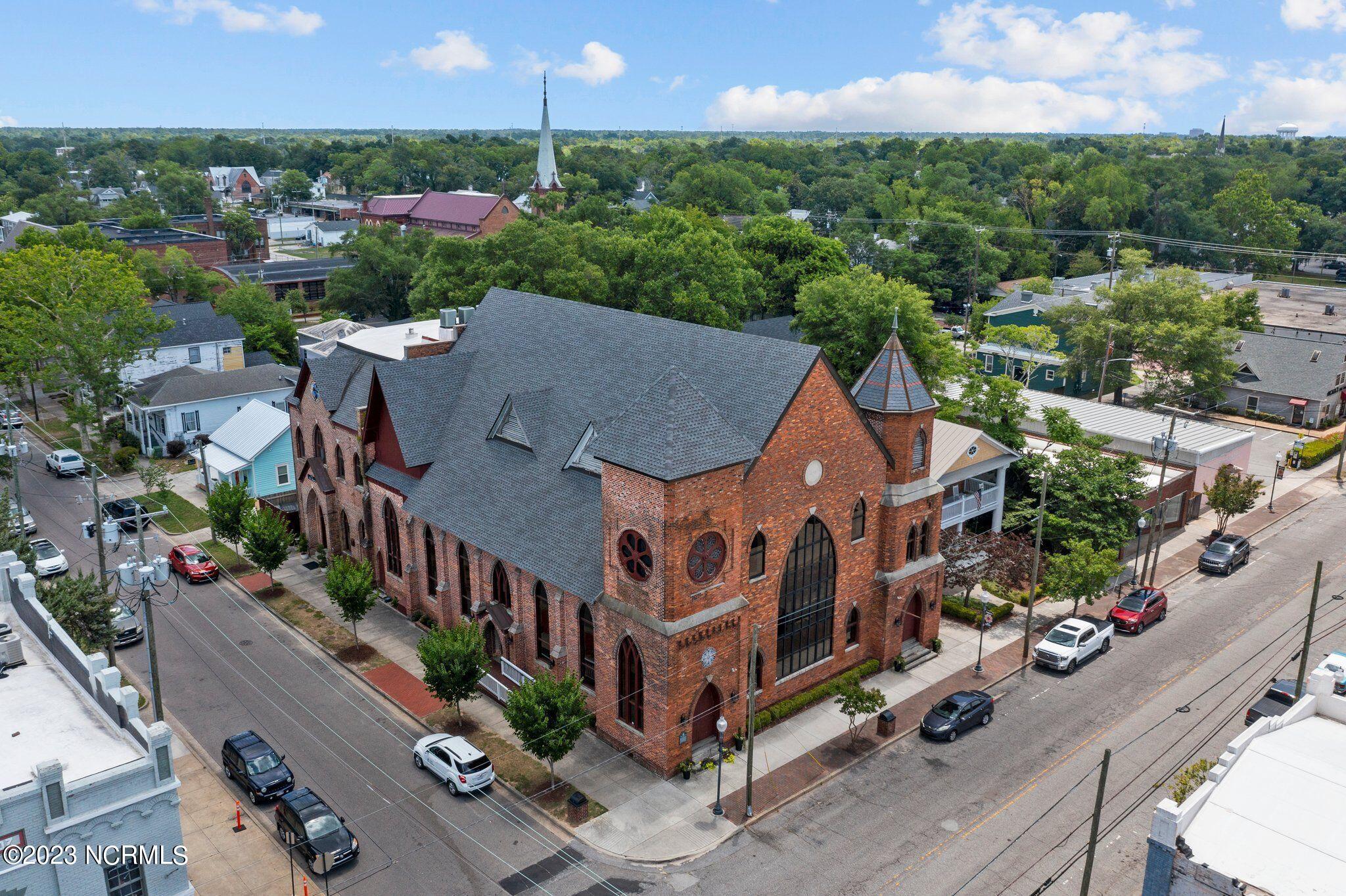 124 Walnut Street, Apt 206