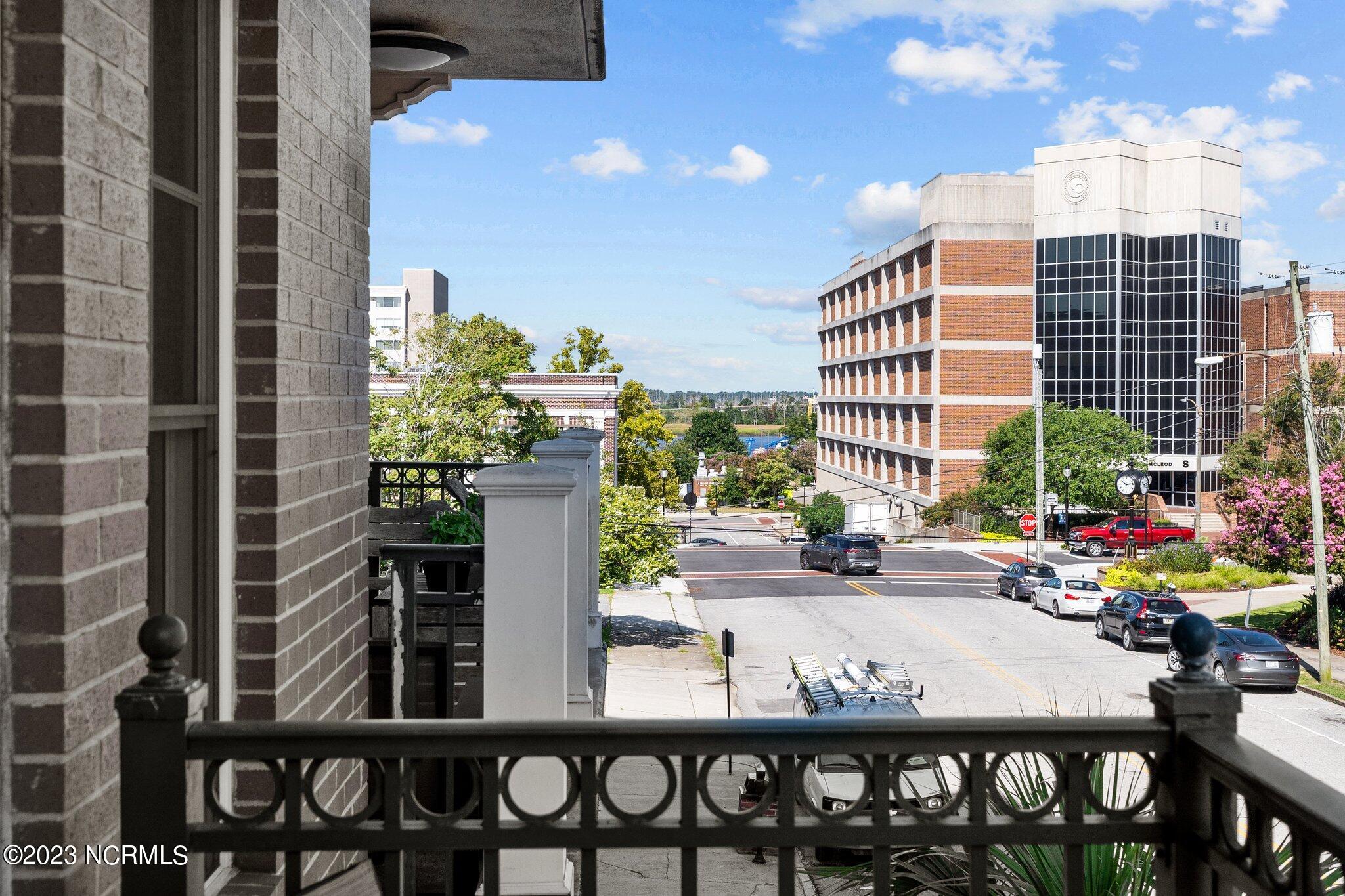 124 Walnut Street, Apt 206