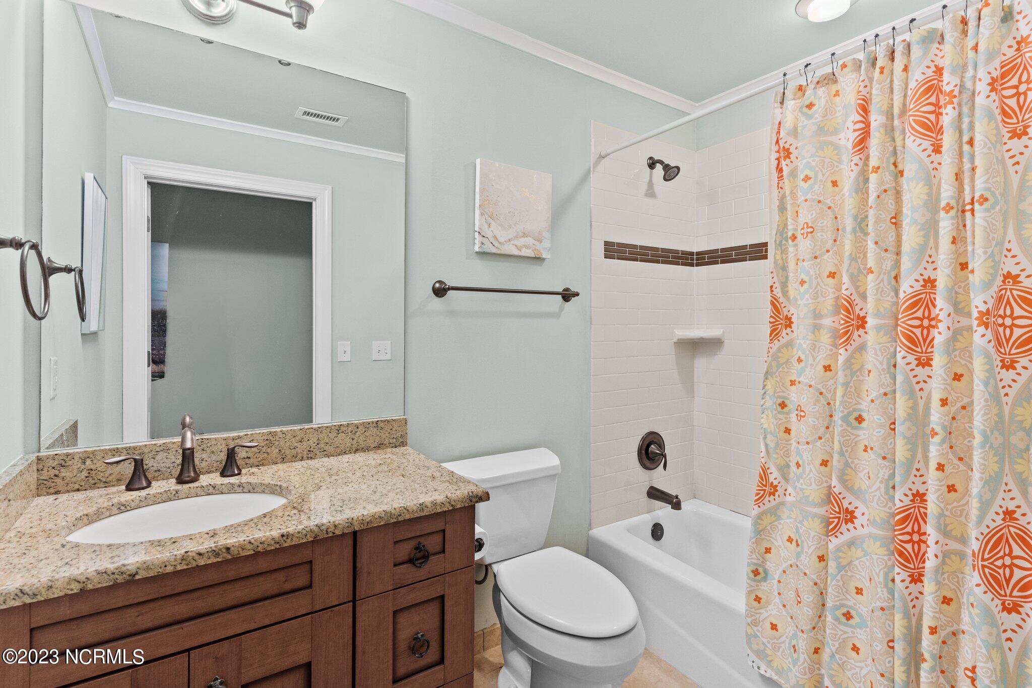 124 Walnut Street, Apt 206