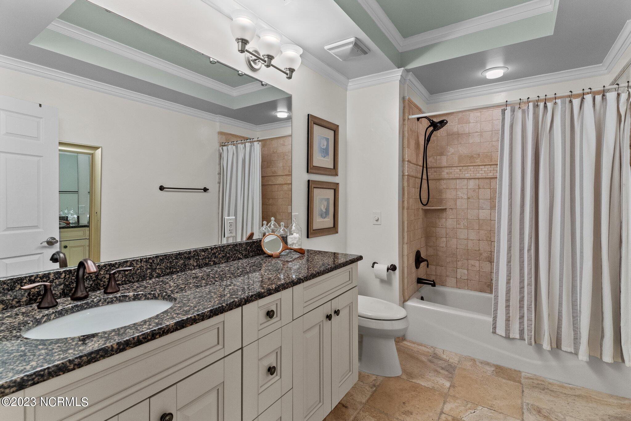 124 Walnut Street, Apt 206