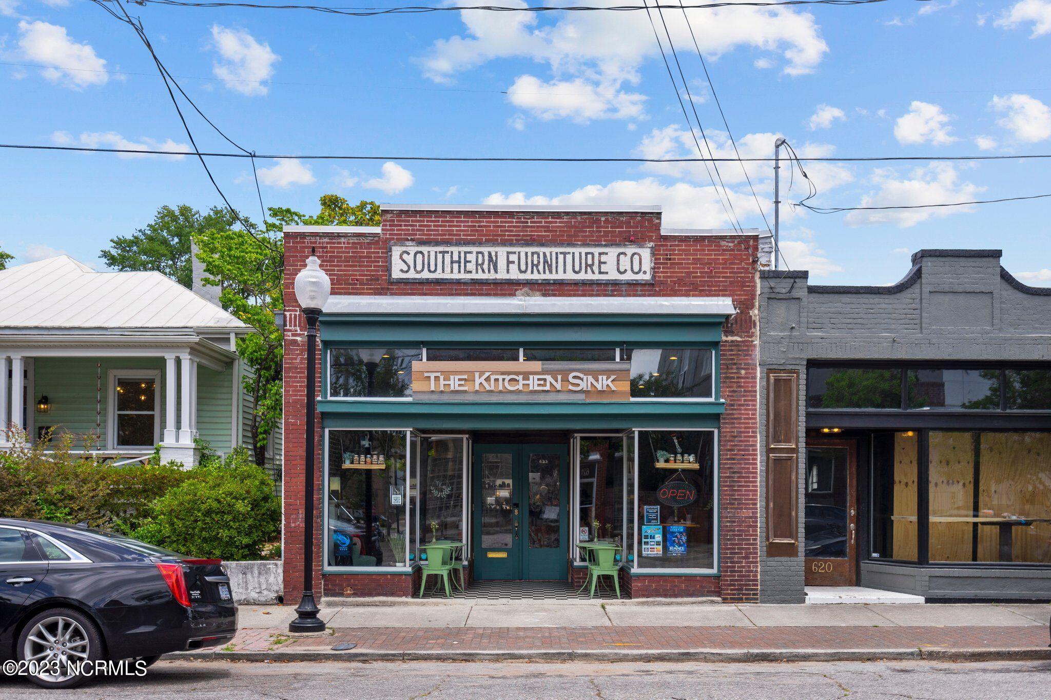 124 Walnut Street, Apt 206