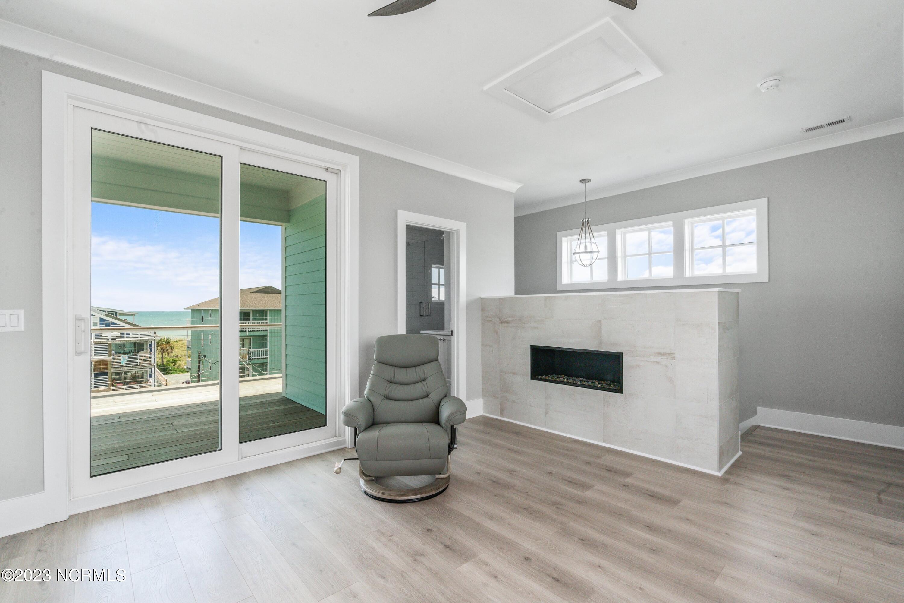 903 Carolina Beach Avenue N