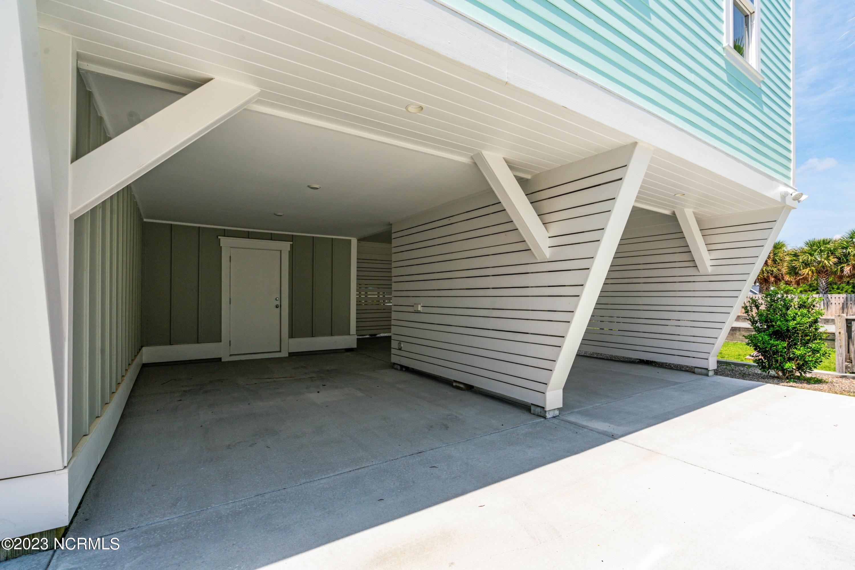 903 Carolina Beach Avenue N