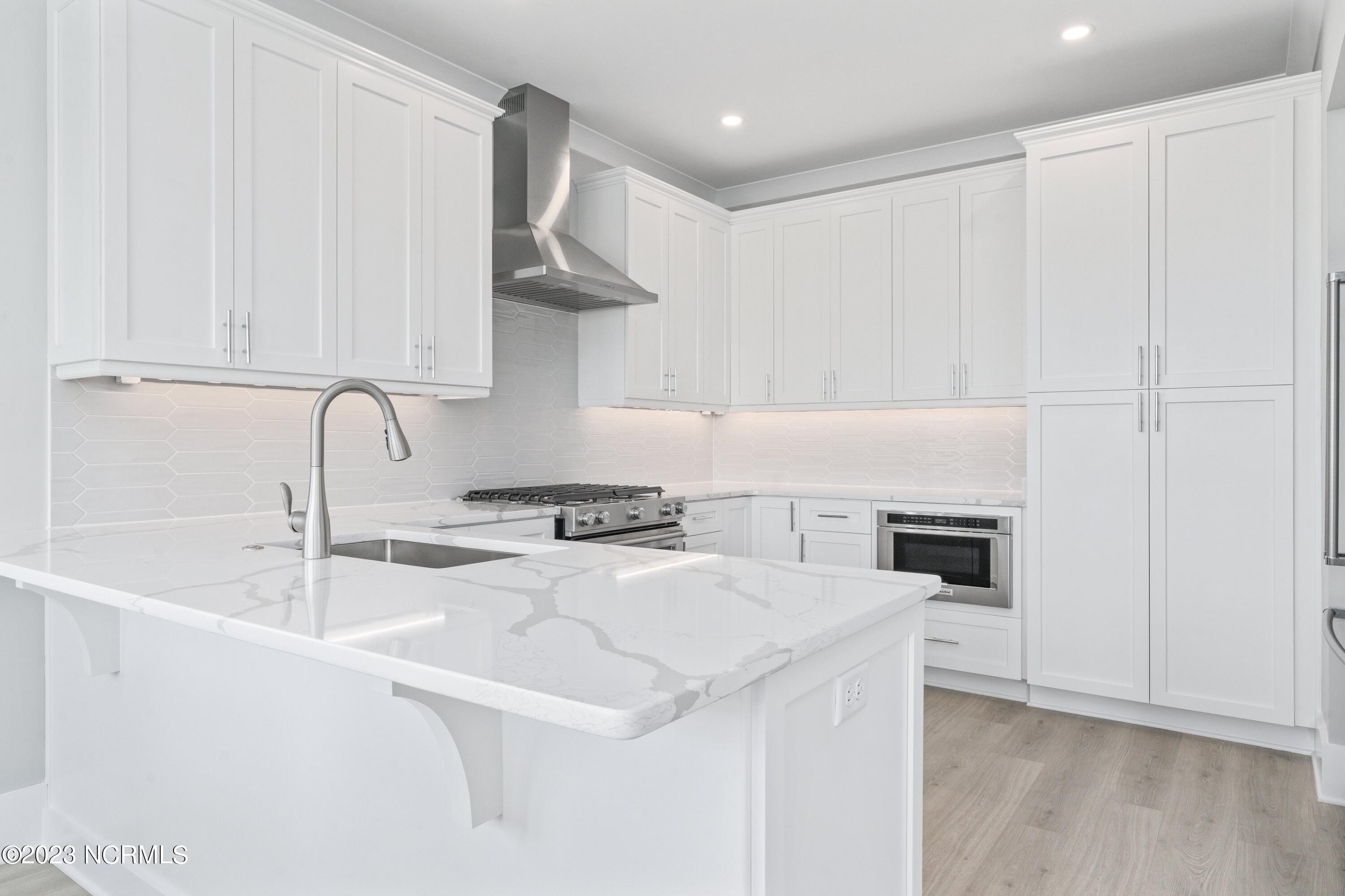 903 Carolina Beach Avenue N